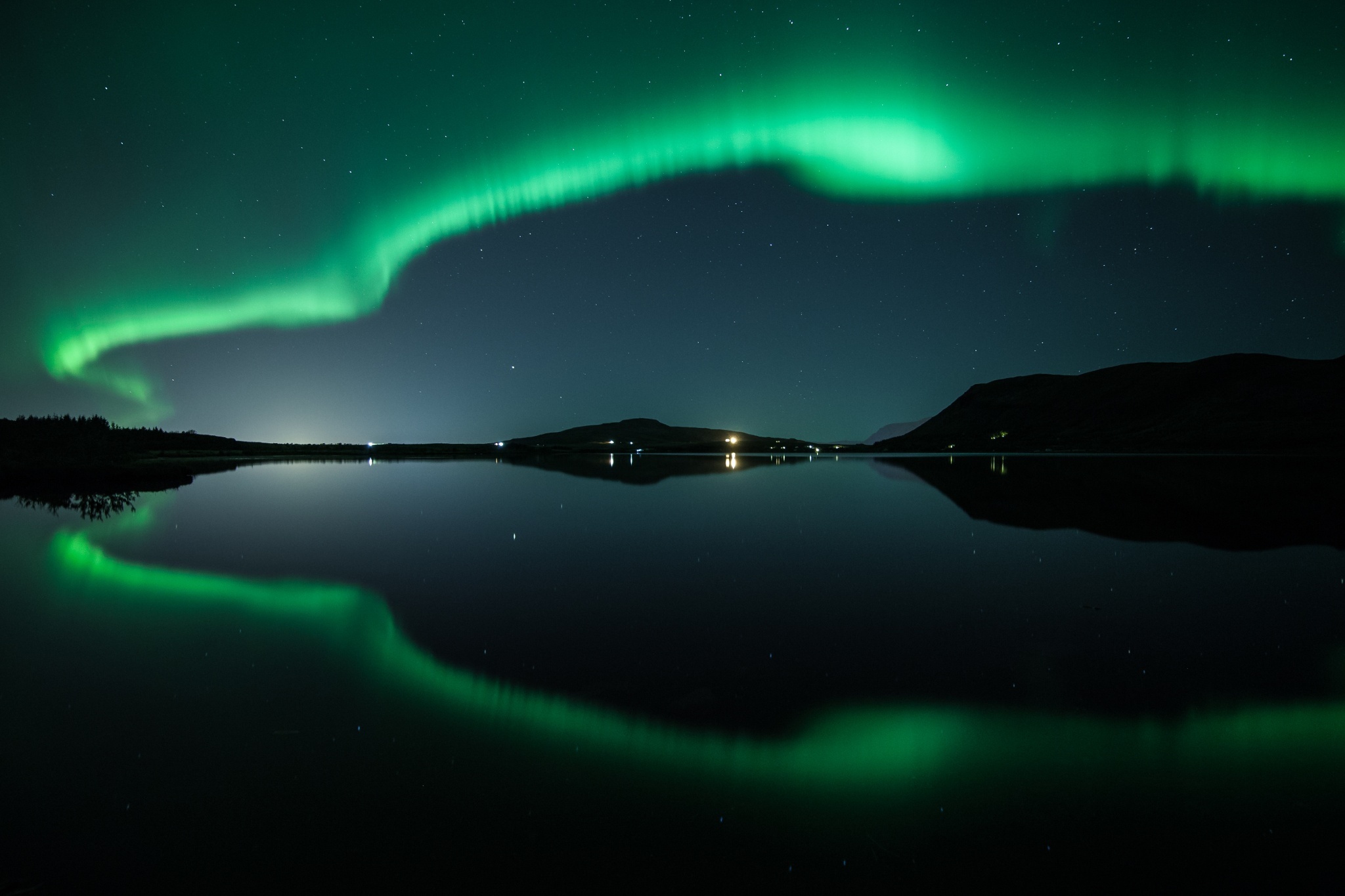 Free download wallpaper Sky, Night, Reflection, Earth, Aurora Borealis on your PC desktop