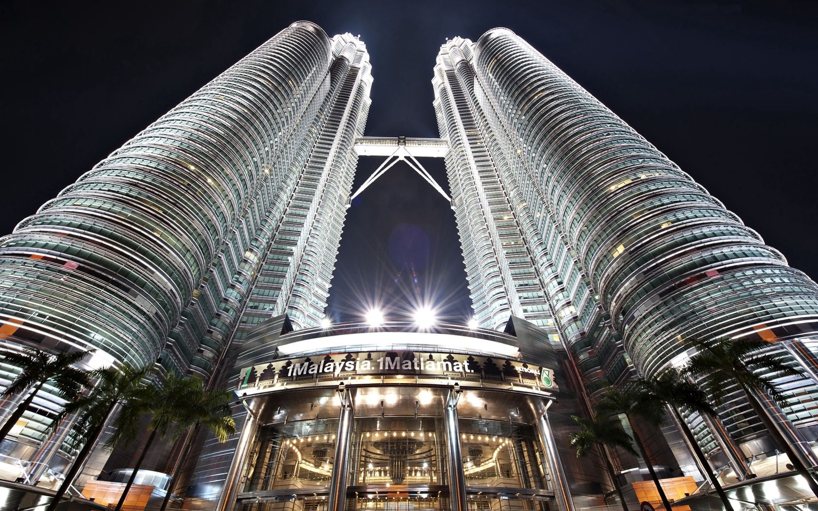 131785 скачать обои небоскреб, малайзия, города, куала лумпур, башни, петронас - заставки и картинки бесплатно