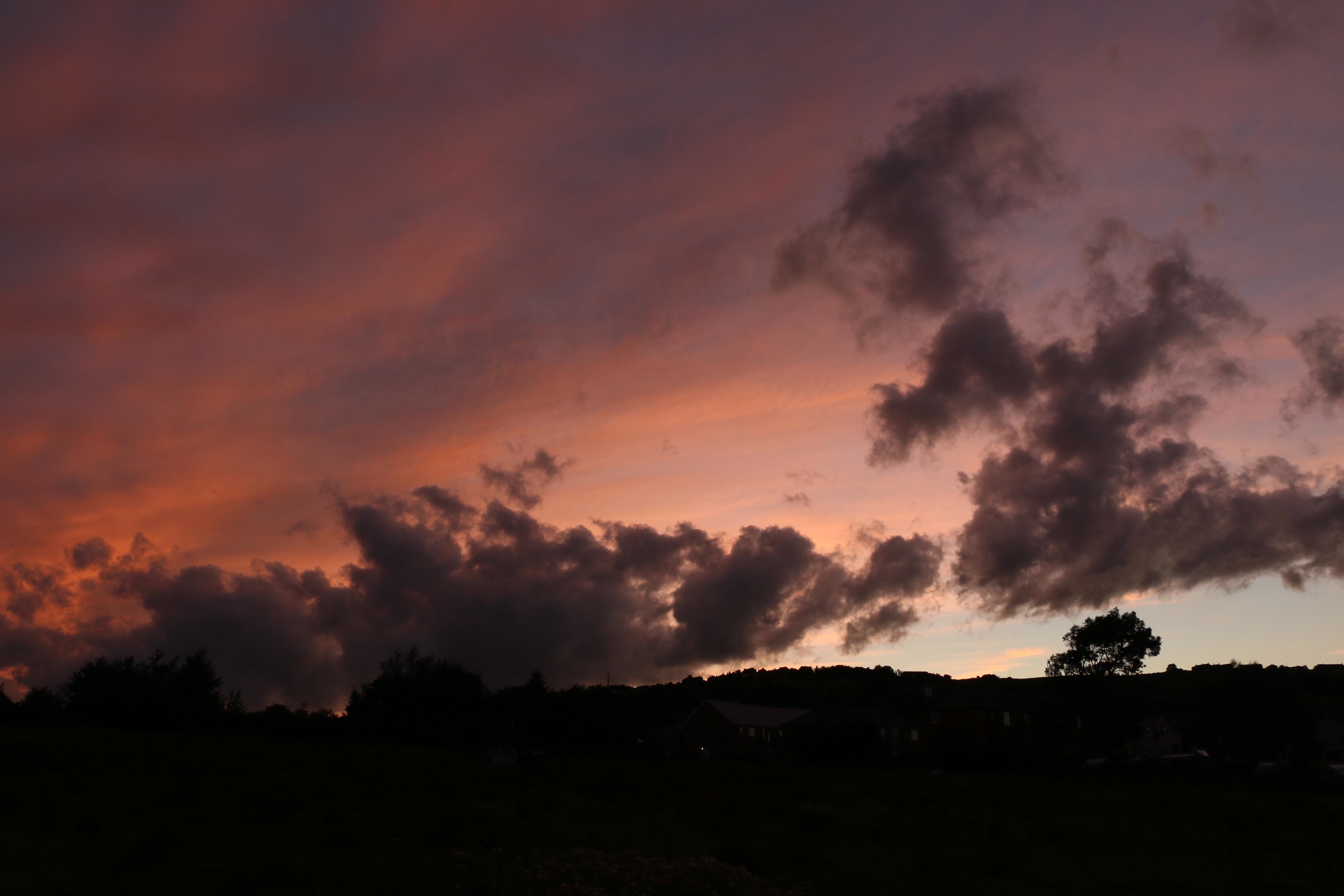 Handy-Wallpaper Clouds, Dämmerung, Twilight, Sunset, Dunkel kostenlos herunterladen.