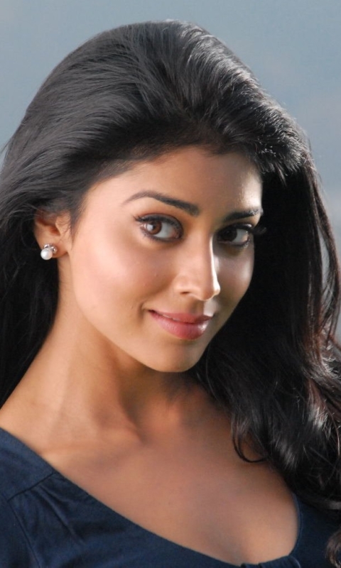 Download mobile wallpaper Celebrity, Shriya Saran for free.