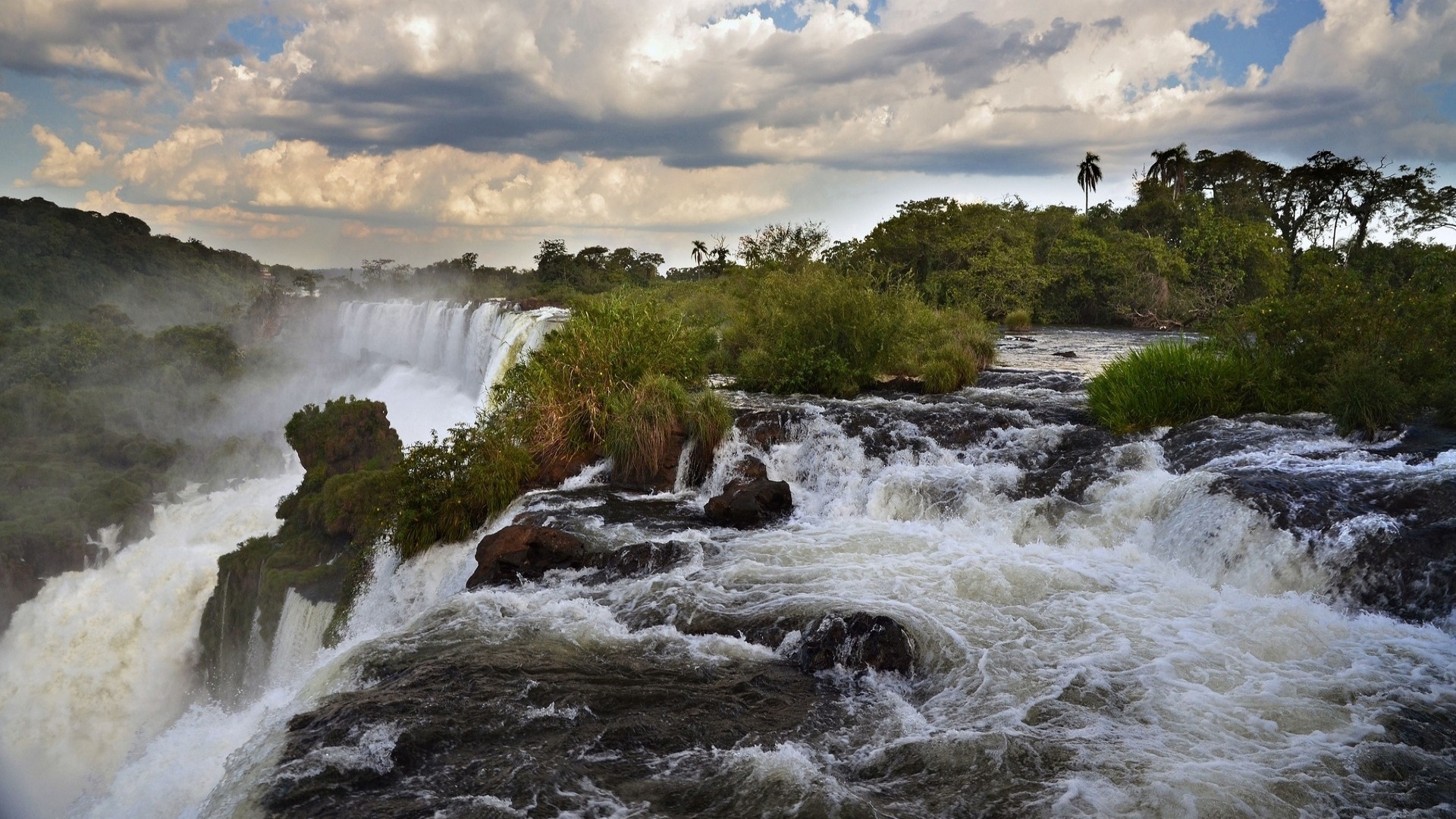 Download mobile wallpaper Nature, Water, Waterfalls, Waterfall, Vegetation, Earth, Iguazu Falls for free.