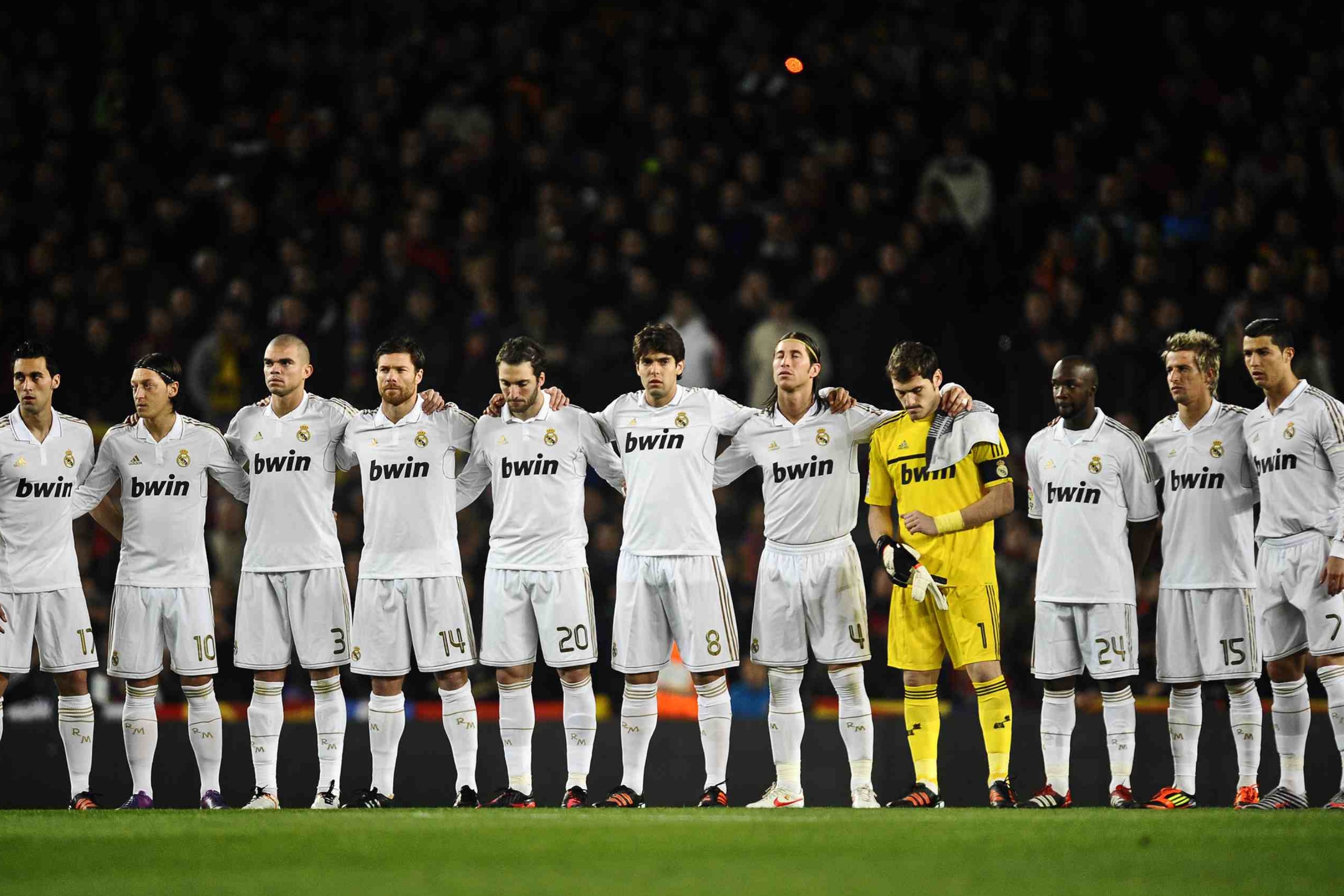 Laden Sie das Sport, Fußball, Real Madrid C F-Bild kostenlos auf Ihren PC-Desktop herunter