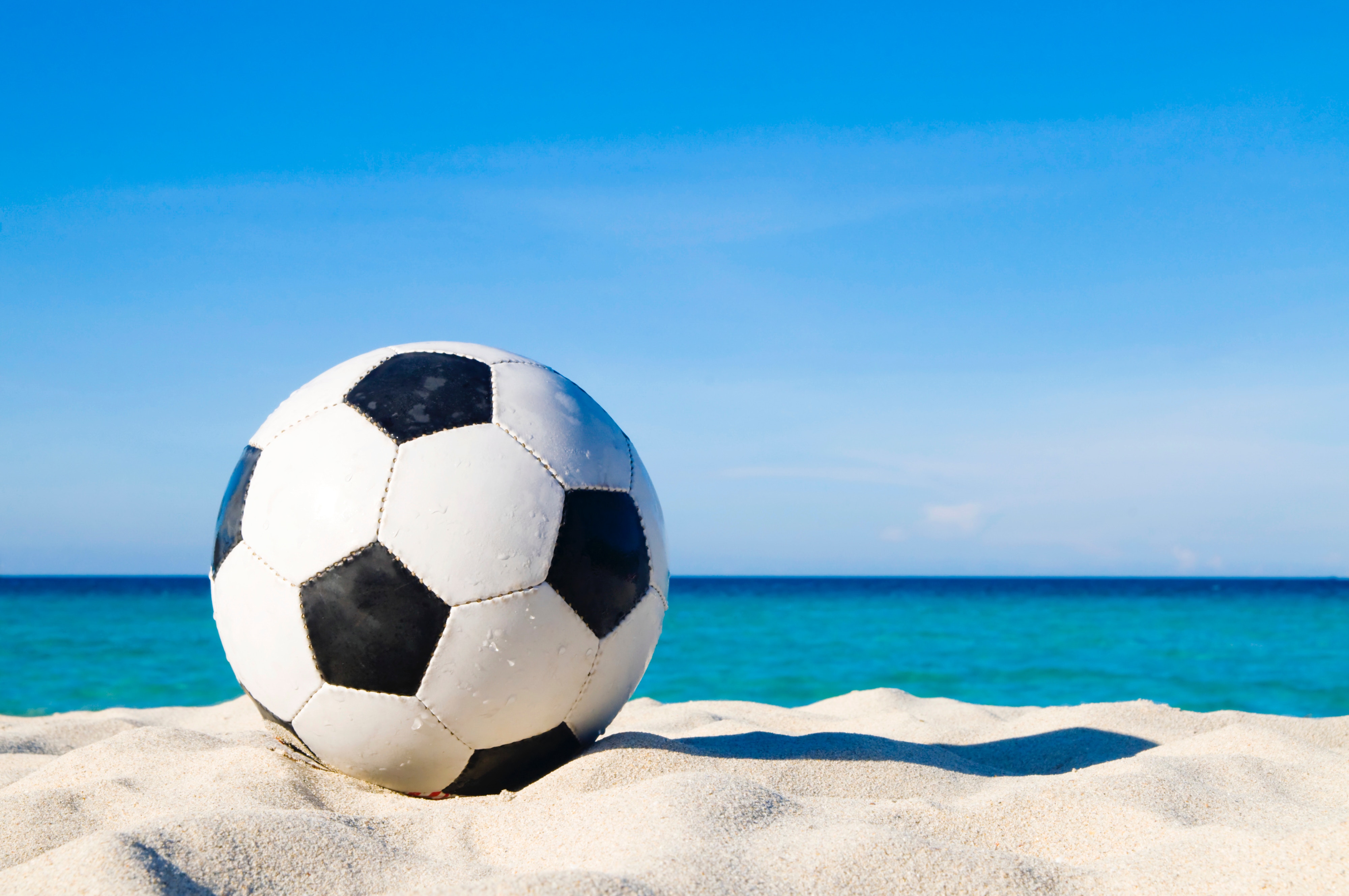 97901 завантажити картинку футбольний м'яч, спорт, футбол, пісок - шпалери і заставки безкоштовно