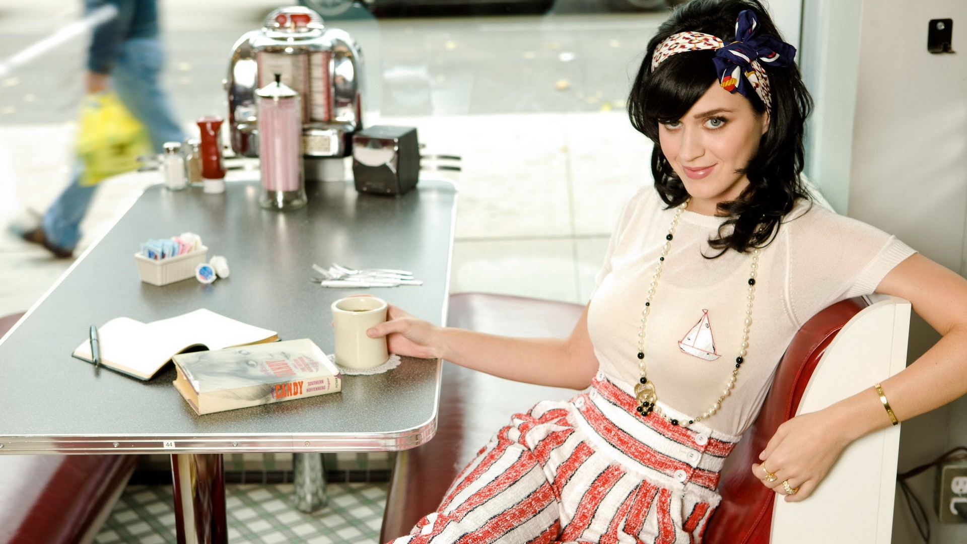 Descarga gratuita de fondo de pantalla para móvil de Música, Katy Perry.