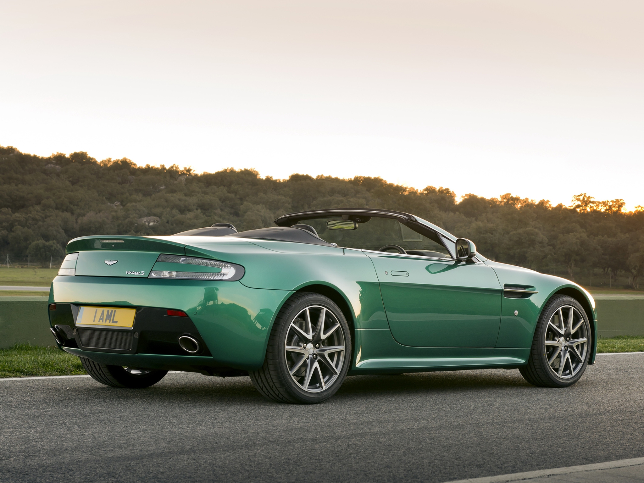Download mobile wallpaper 2011, Vantage, Aston Martin, Side View, V8, Nature, Auto, Cars for free.