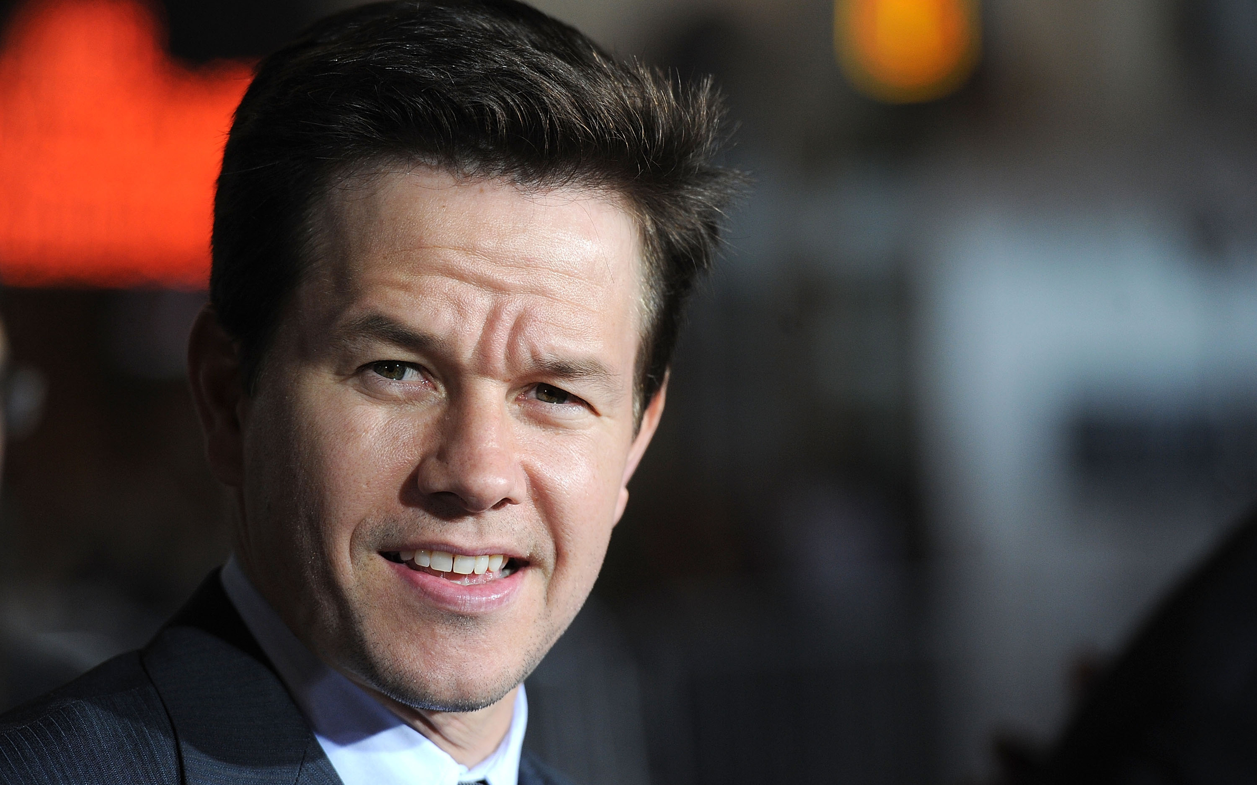 Free download wallpaper American, Celebrity, Actor, Mark Wahlberg on your PC desktop