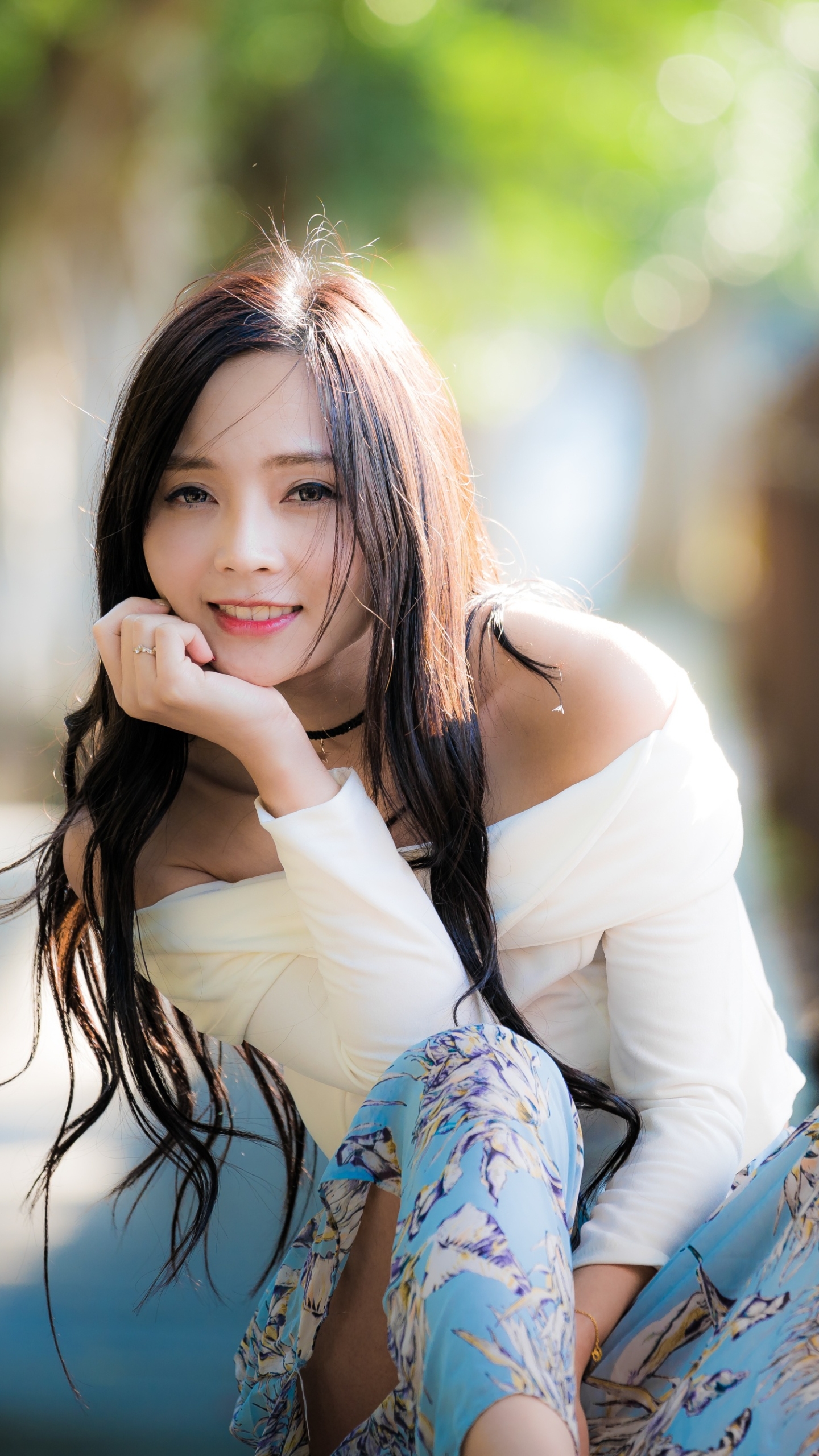 Download mobile wallpaper Smile, Brunette, Model, Women, Asian, Long Hair, Depth Of Field for free.