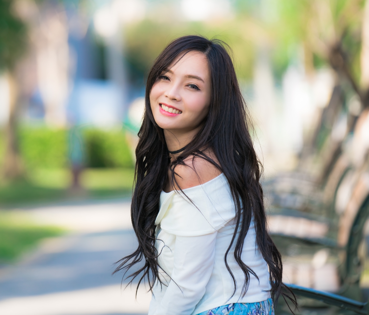 Download mobile wallpaper Smile, Brunette, Model, Women, Asian, Long Hair, Depth Of Field for free.