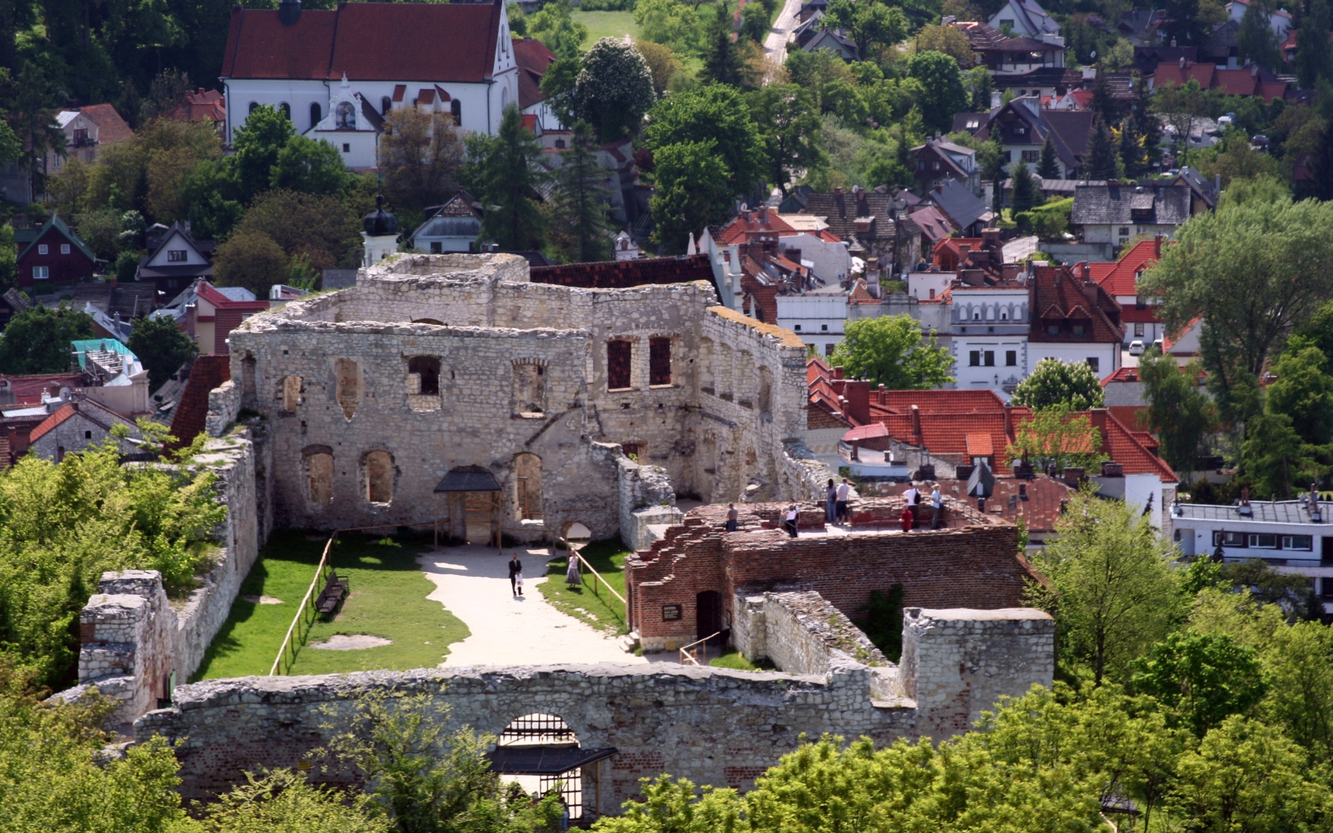 Die besten Schloss Kazimierz Dolny-Hintergründe für den Telefonbildschirm