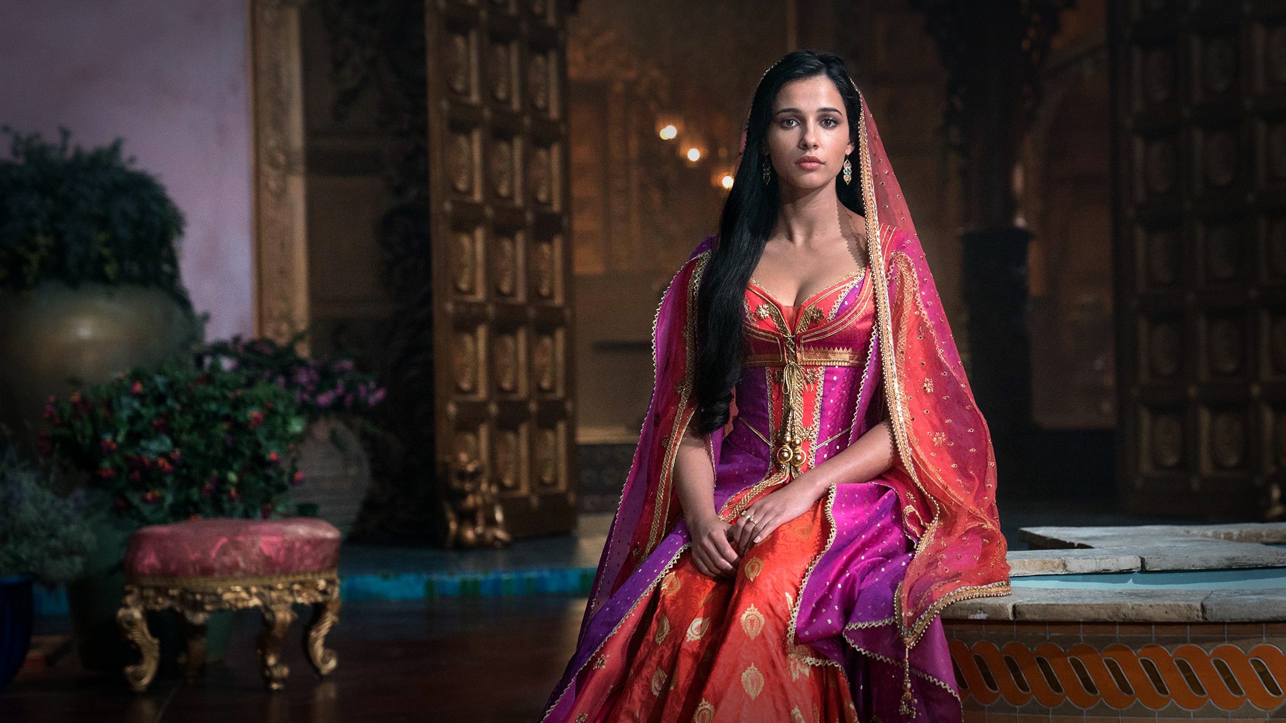 Handy-Wallpaper Prinzessin, Filme, Darstellerin, Naomi Scott, Prinzessin Jasmin, Aladdin (2019) kostenlos herunterladen.