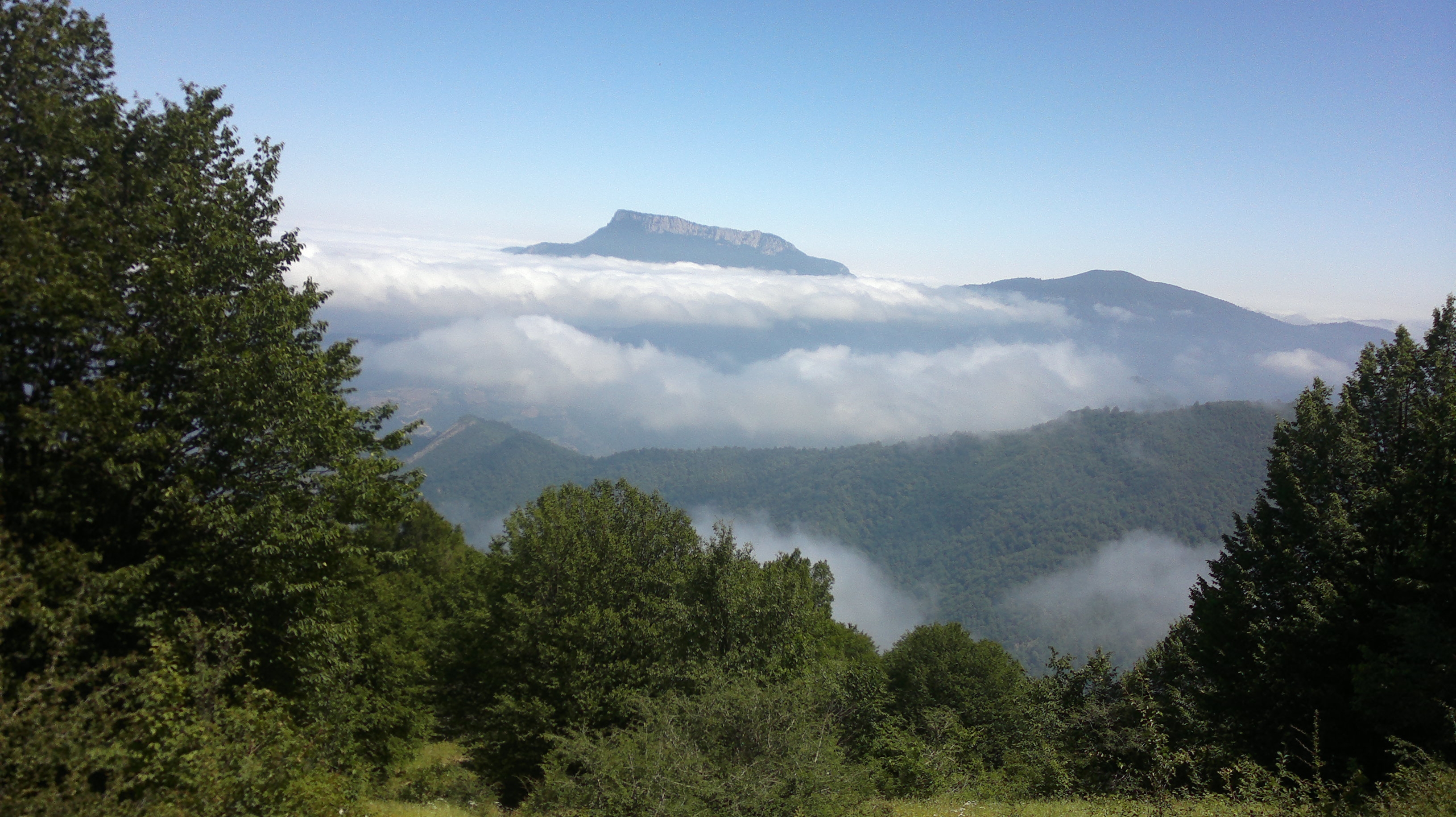 Descarga gratis la imagen Naturaleza, Cielo, Montañas, Niebla en el escritorio de tu PC