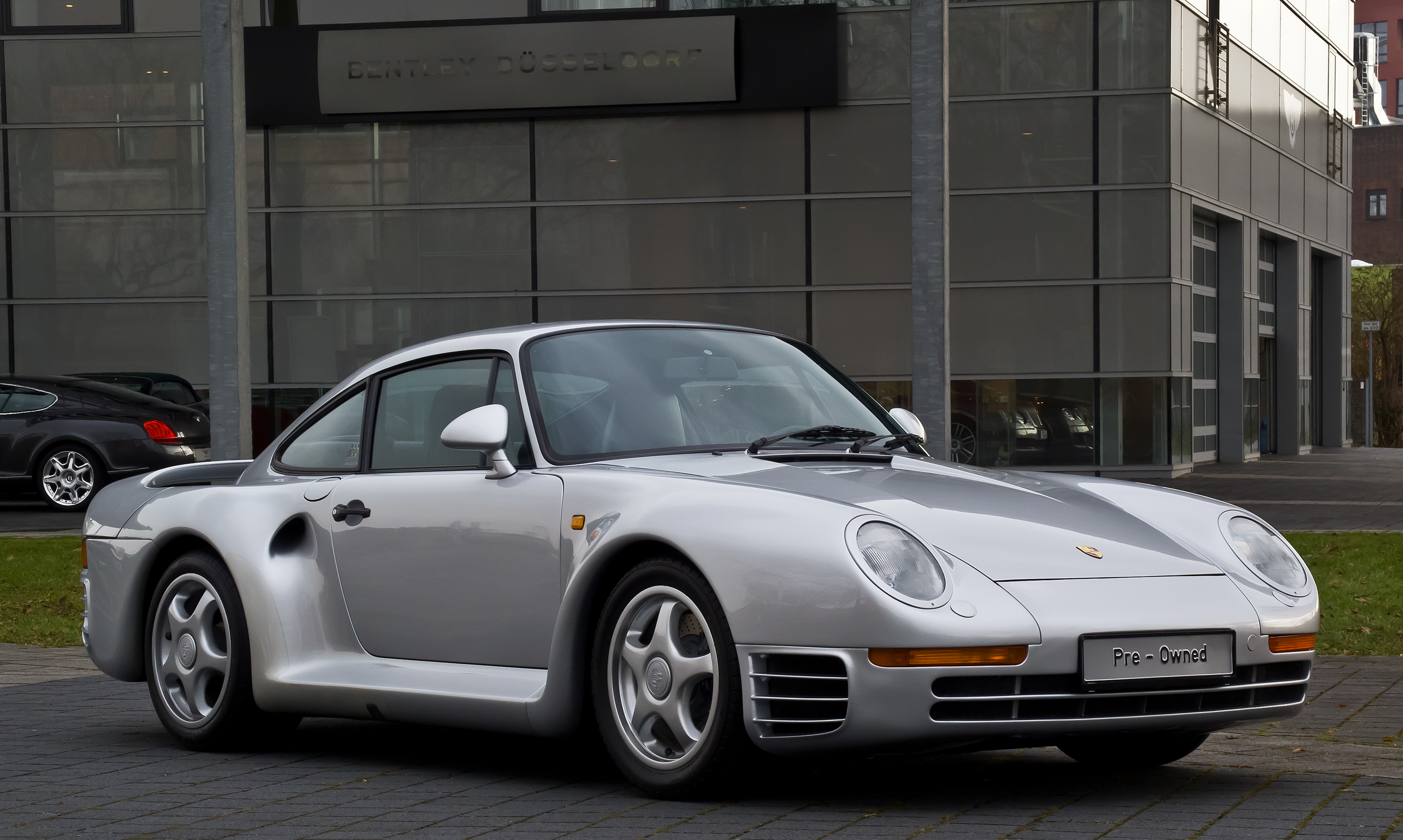 Завантажити шпалери Porsche 959 на телефон безкоштовно
