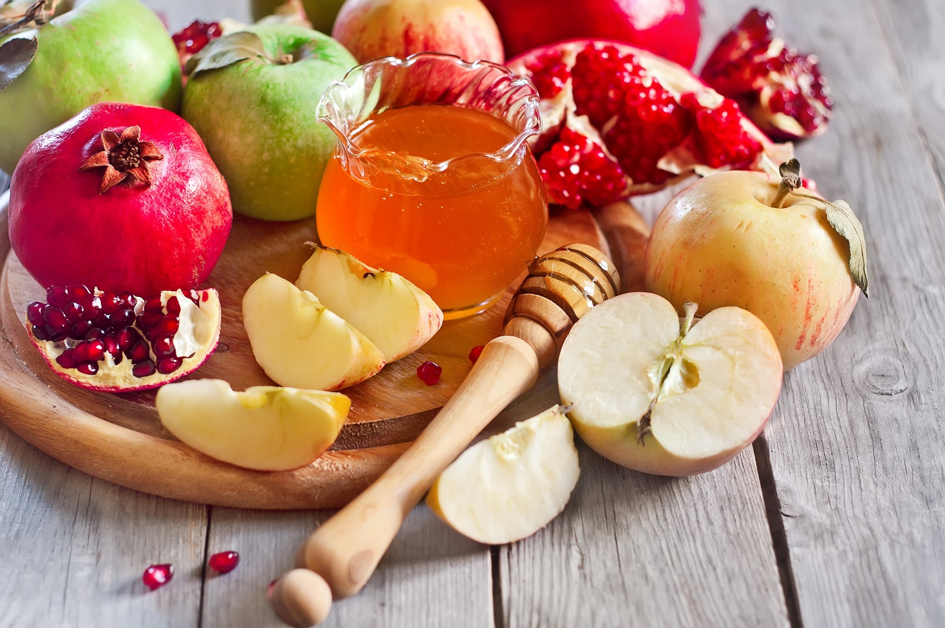 Download mobile wallpaper Food, Apple, Still Life, Fruit, Pomegranate for free.