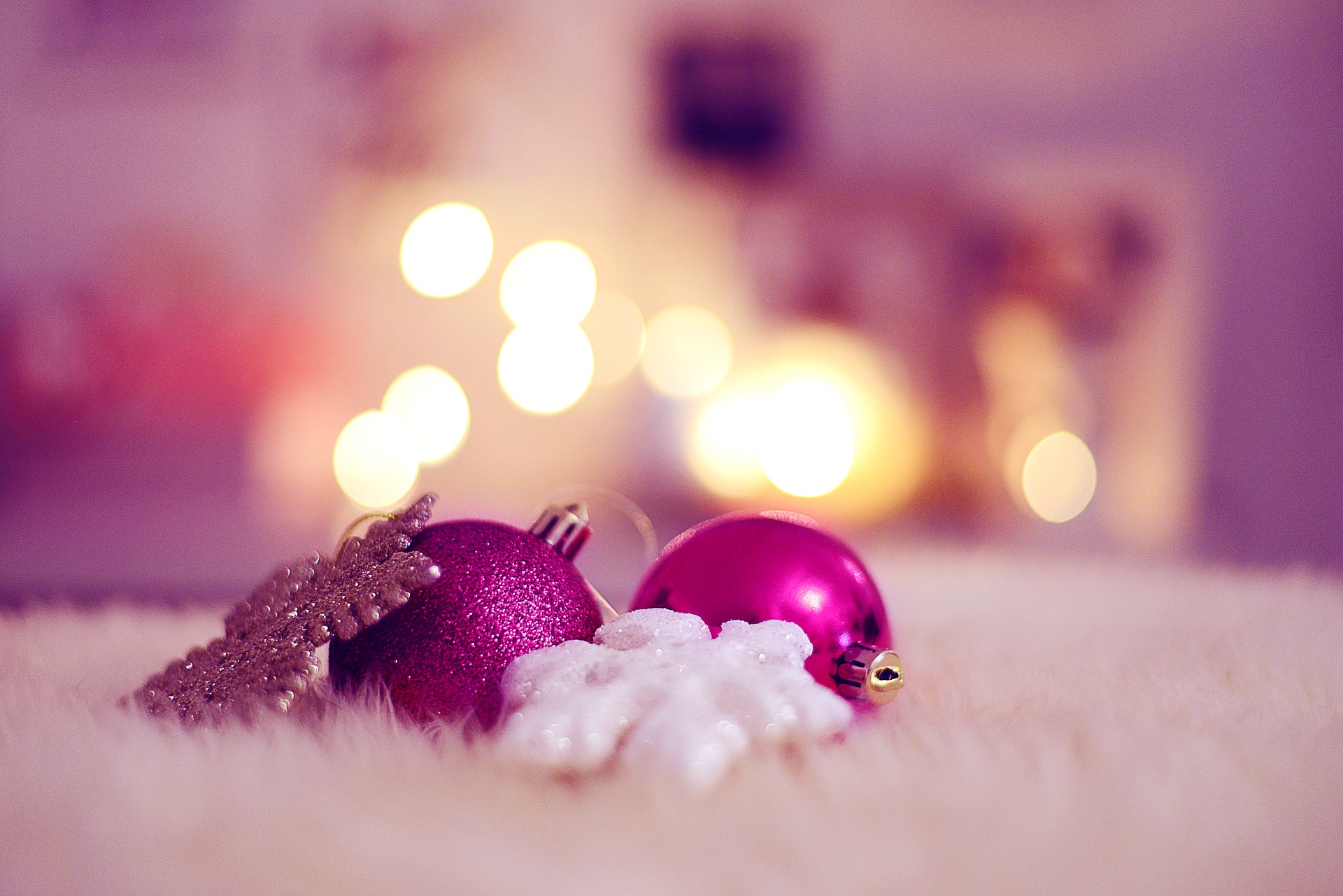 Free download wallpaper Pink, Christmas, Holiday, Snowflake, Christmas Ornaments, Bauble on your PC desktop