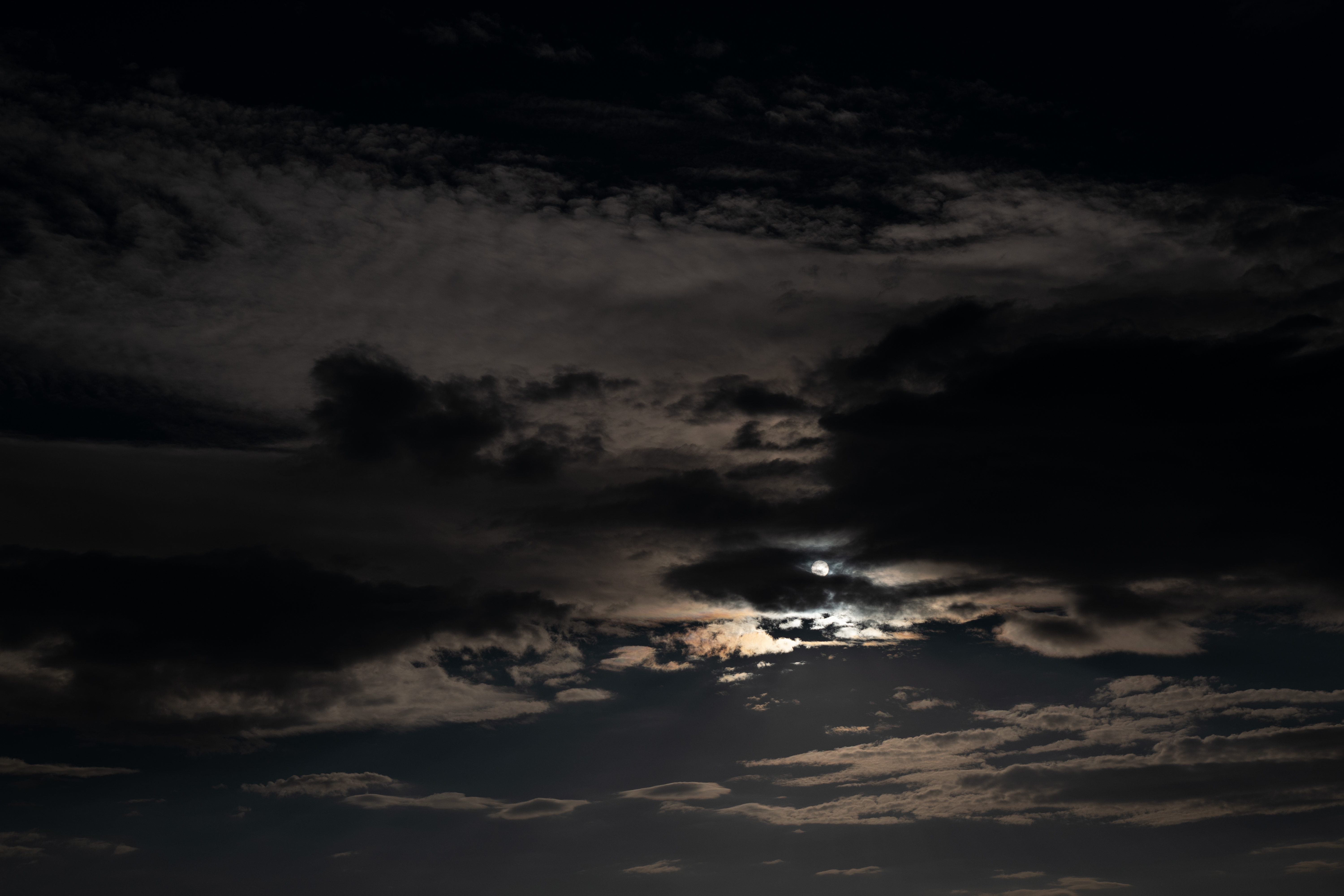 61507 завантажити картинку небо, ніч, хмари, місяць, темні, темний, нічне небо - шпалери і заставки безкоштовно