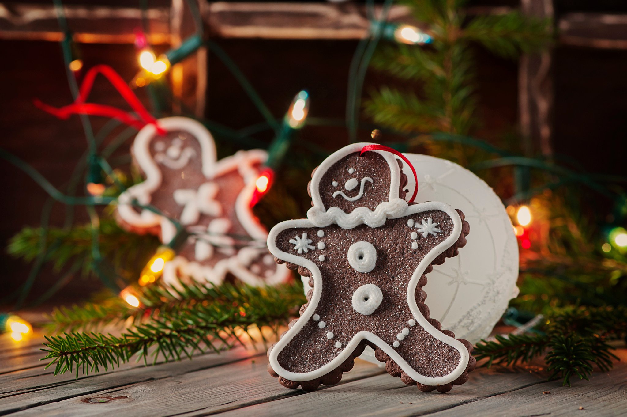 Free download wallpaper Christmas, Holiday, Gingerbread, Cookie, Christmas Lights on your PC desktop