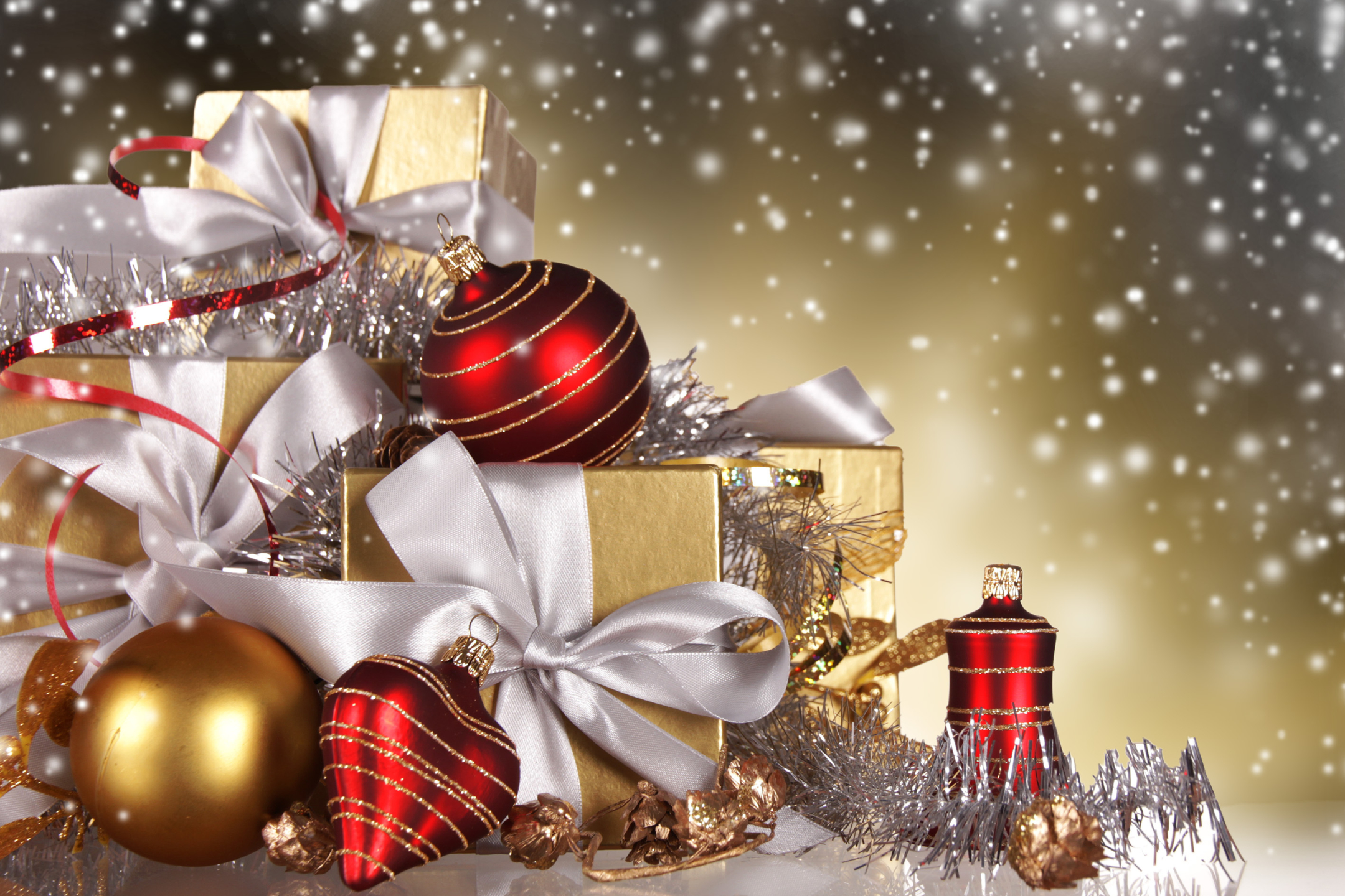 Baixar papel de parede para celular de Natal, Presente, Decoração, Enfeites De Natal, Feriados gratuito.