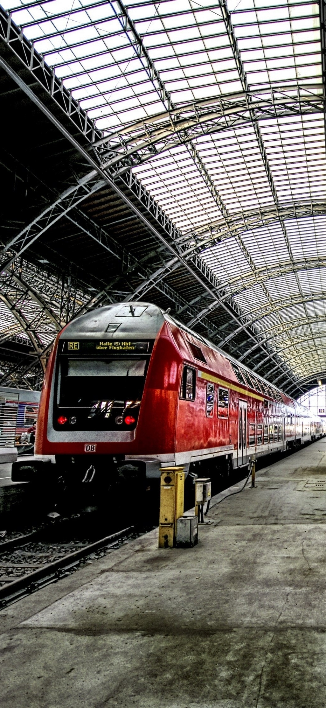 Handy-Wallpaper Bahnhof, Zug, Menschengemacht kostenlos herunterladen.