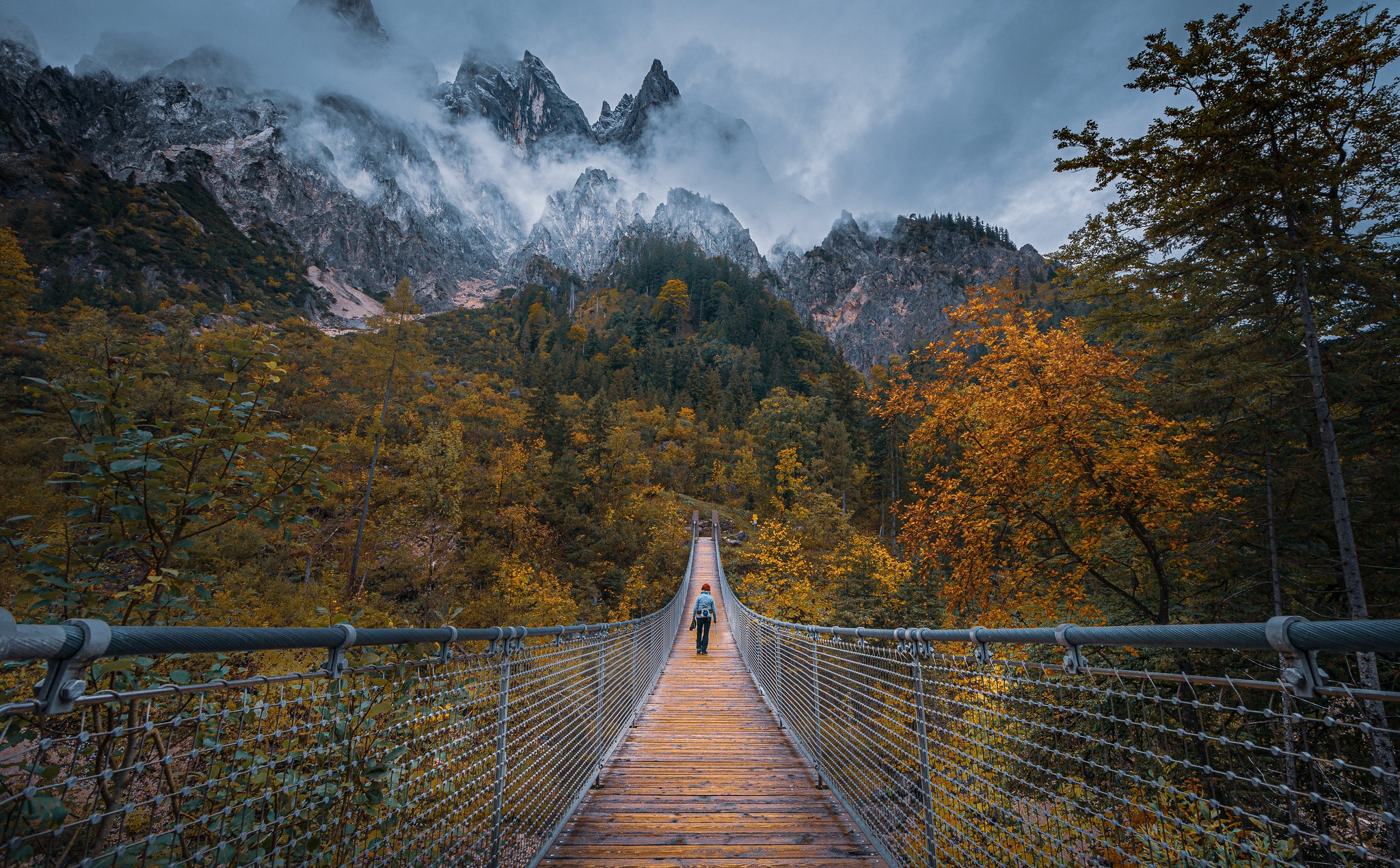 1509400 descargar fondo de pantalla fotografía, paisaje, alpes, austria, puente, otoño, montaña, puente colgante, árbol: protectores de pantalla e imágenes gratis