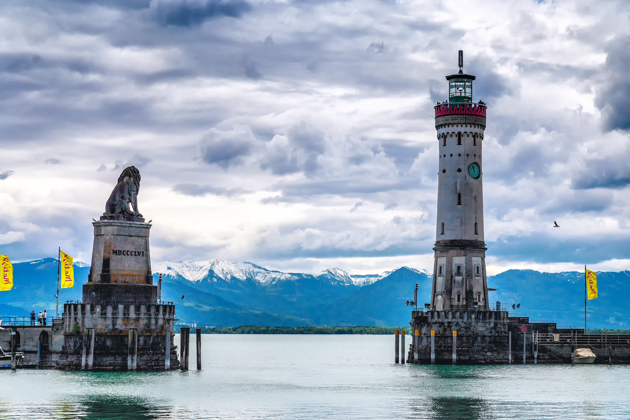 Téléchargez gratuitement l'image Montagne, Statue, Phare, Nuage, Ciel, Construction Humaine sur le bureau de votre PC