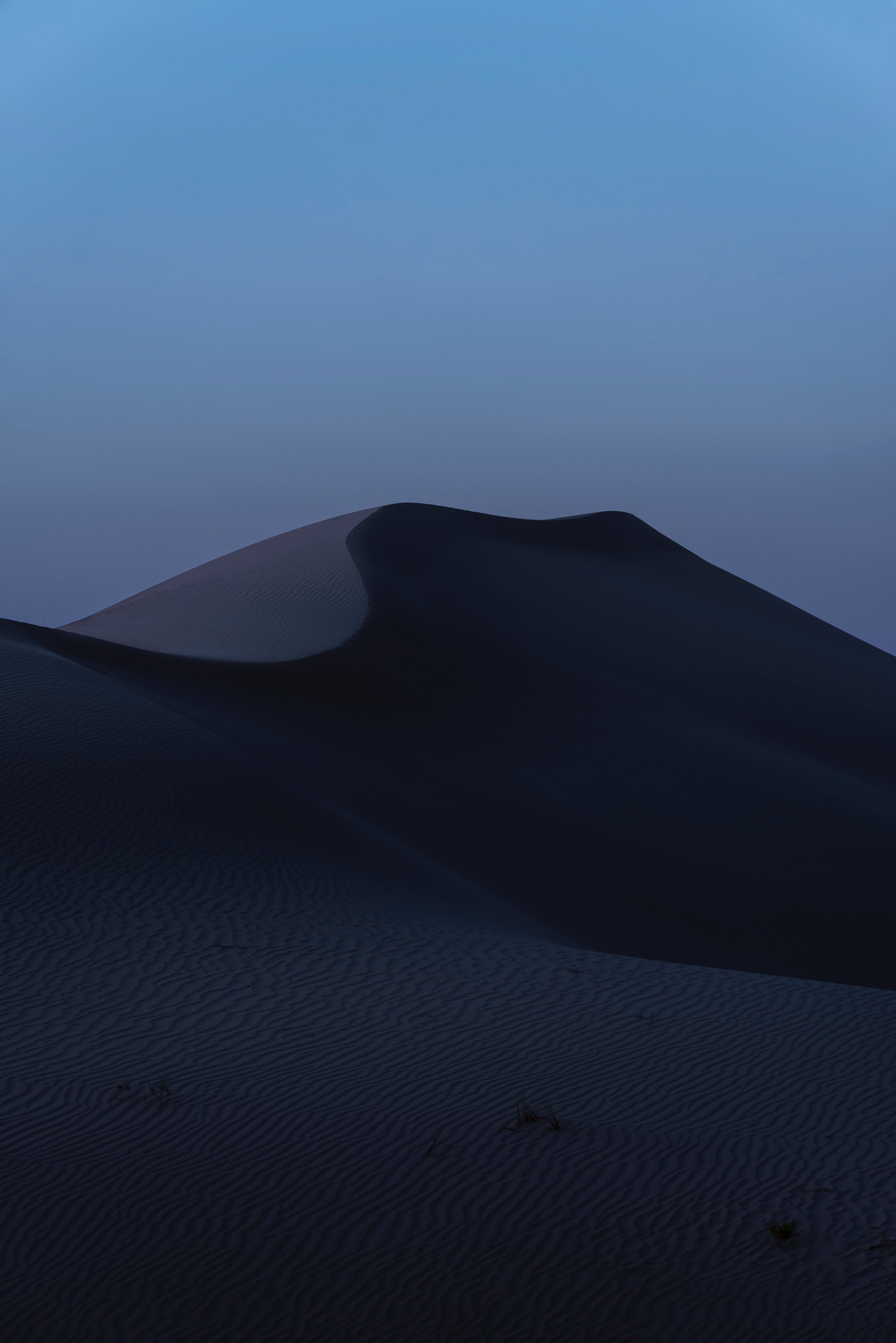 137560 скачать обои пустыня, закат, дюны, природа, песок, рельеф, сумерки - заставки и картинки бесплатно