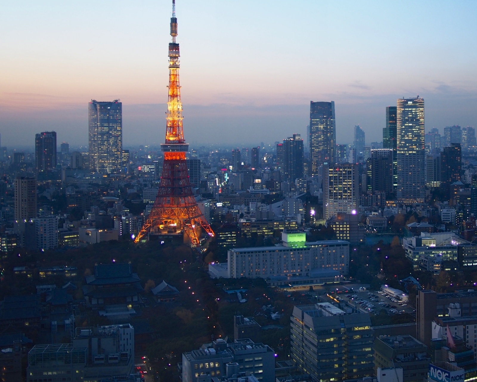 Скачать обои бесплатно Города, Сумерки, Япония, Токио, Сделано Человеком, Токийская Башня картинка на рабочий стол ПК