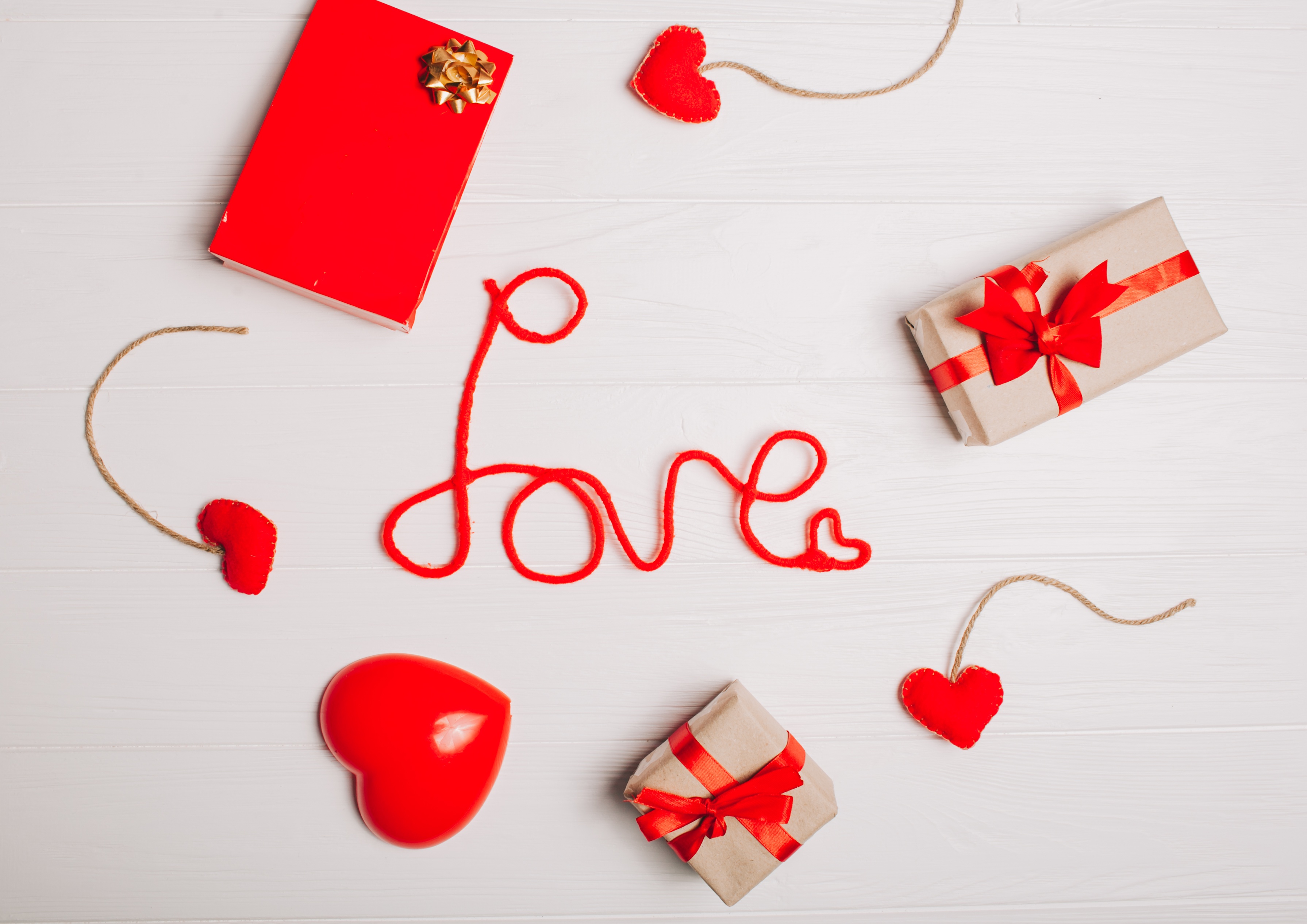 Download mobile wallpaper Love, Gift, Heart, Photography for free.