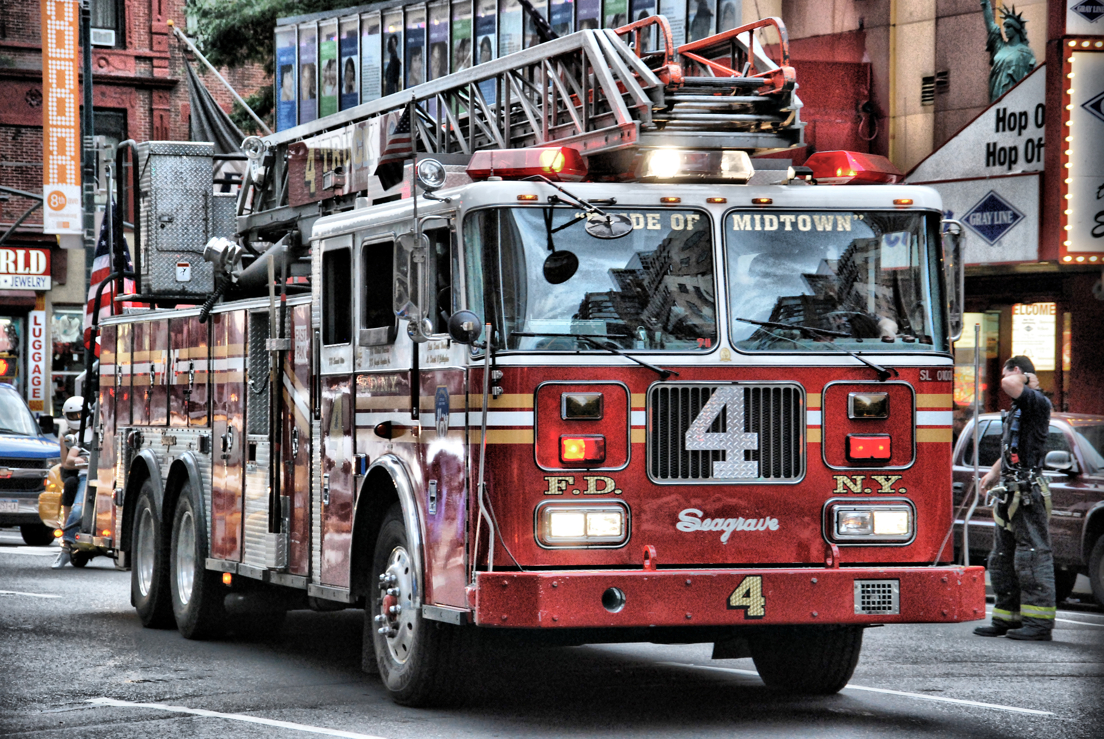 595298 скачать обои пожарный, пожарная машина, транспортные средства, пожарная машина сигрейва, hdr - заставки и картинки бесплатно