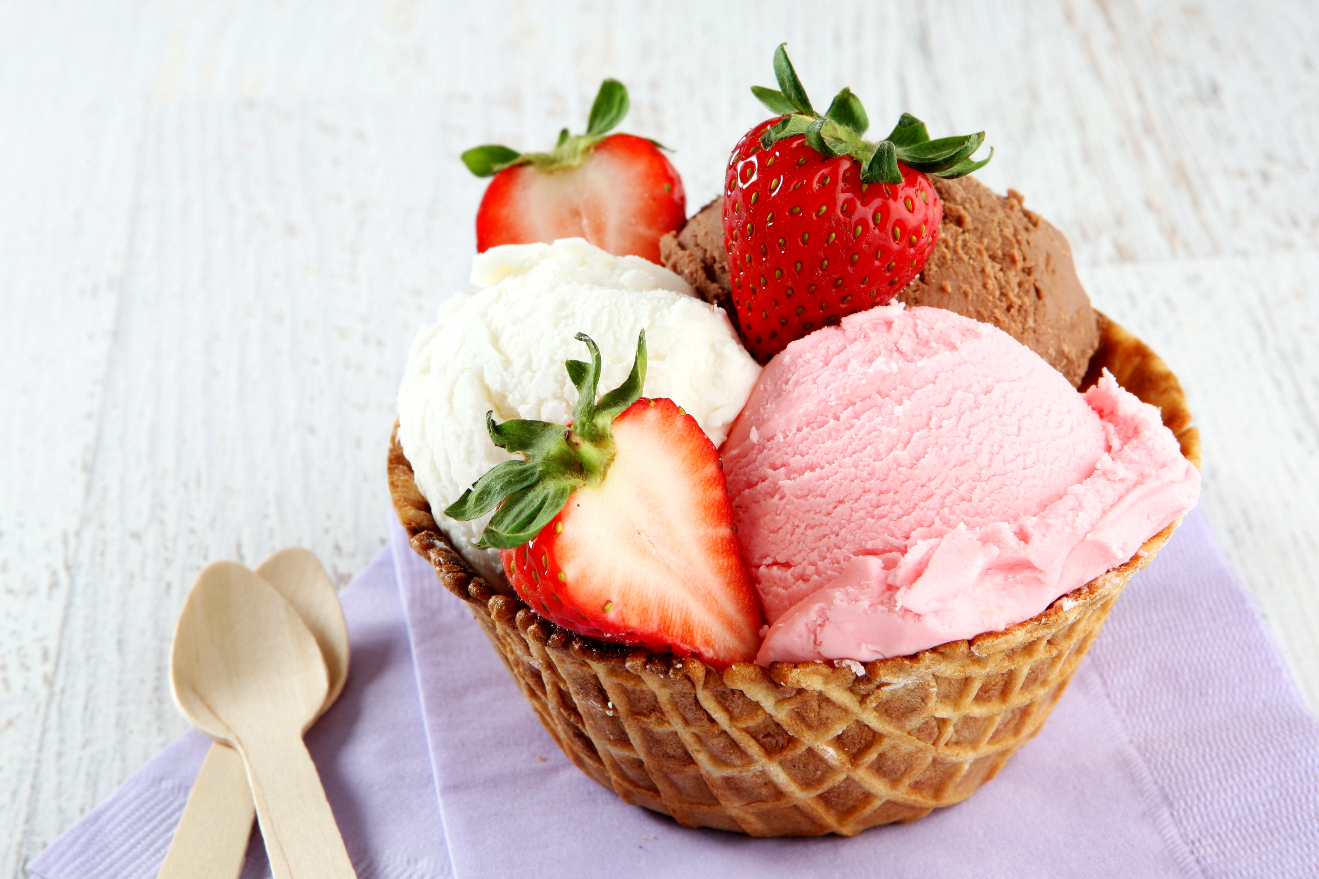 Download mobile wallpaper Food, Strawberry, Summer, Ice Cream, Berry for free.