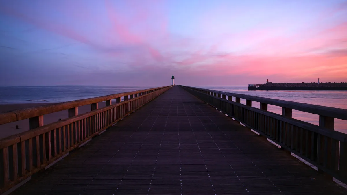 Desktop wallpaper: Nature, Sky, Sea, Dawn, Horizon, Pier, Lighthouse 4K ...