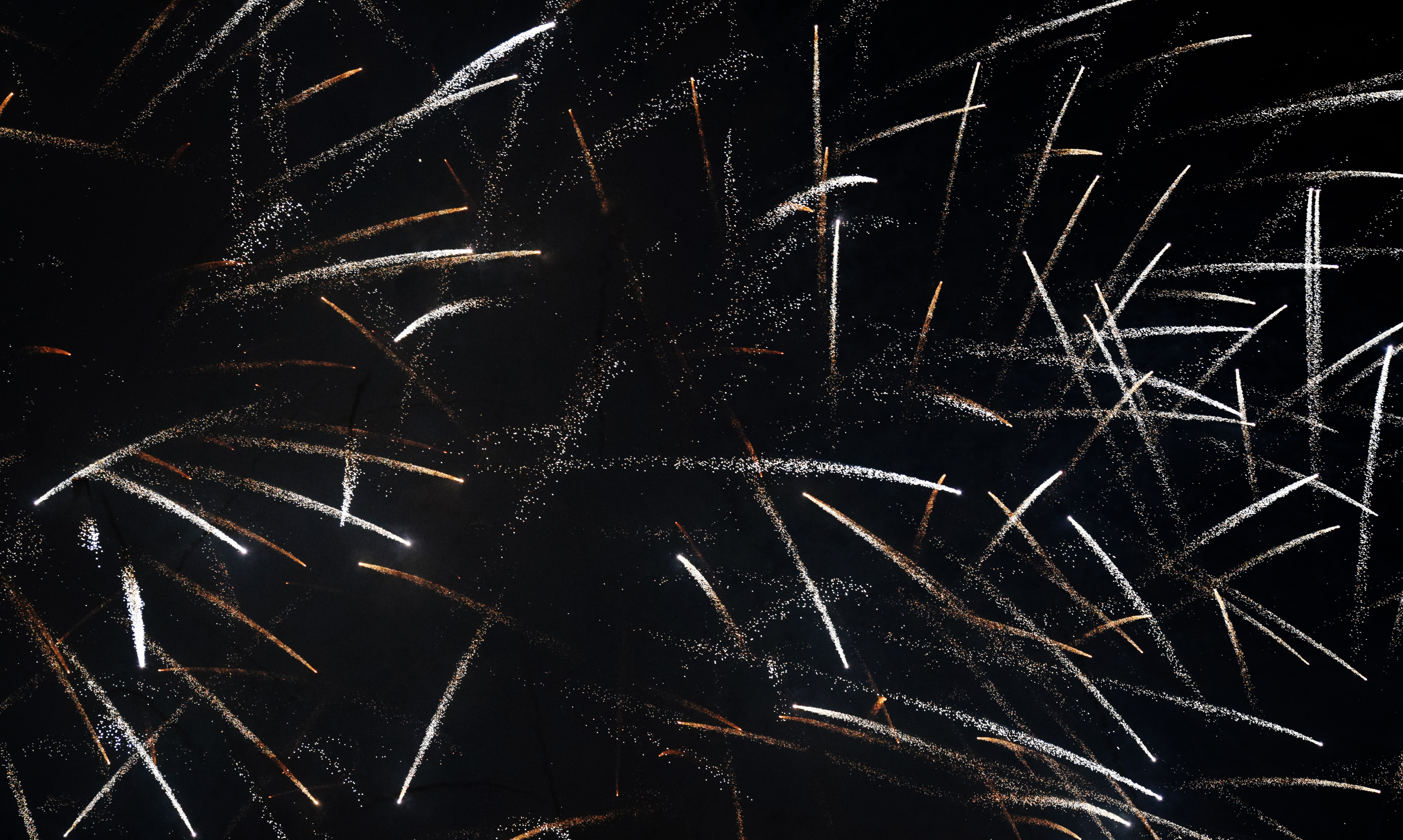 Free download wallpaper Sparks, Firework, Holidays, Sky, Salute, Fireworks, Glow on your PC desktop