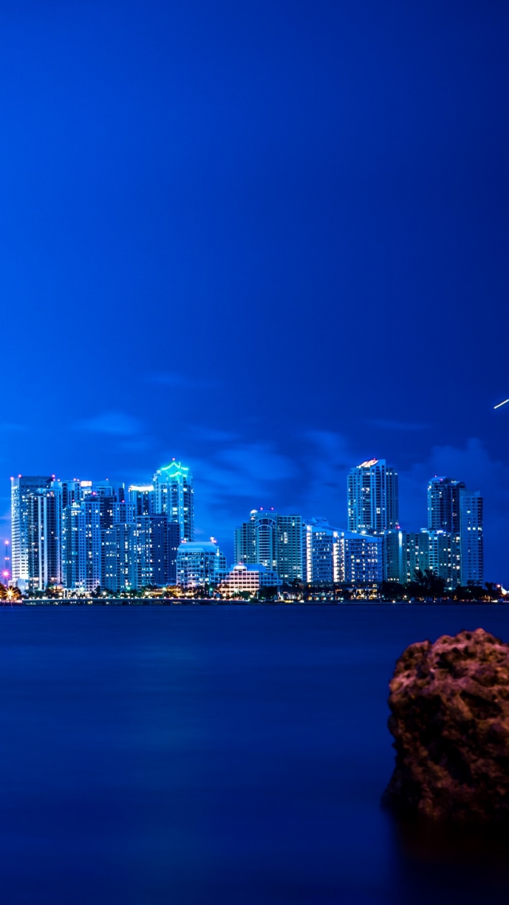 Скачать картинку Города, Майами, Сделано Человеком в телефон бесплатно.