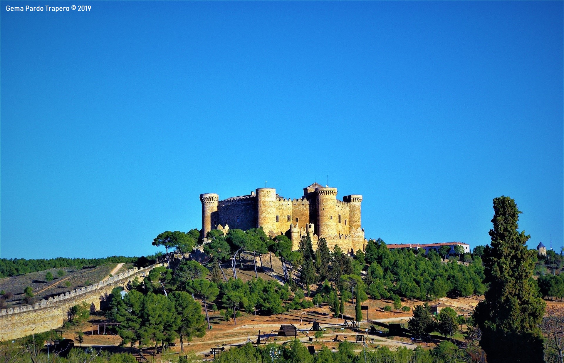 Free download wallpaper Castles, Spain, Castile La Mancha, Man Made, Castle, Castilla La Mancha, Cuenca on your PC desktop