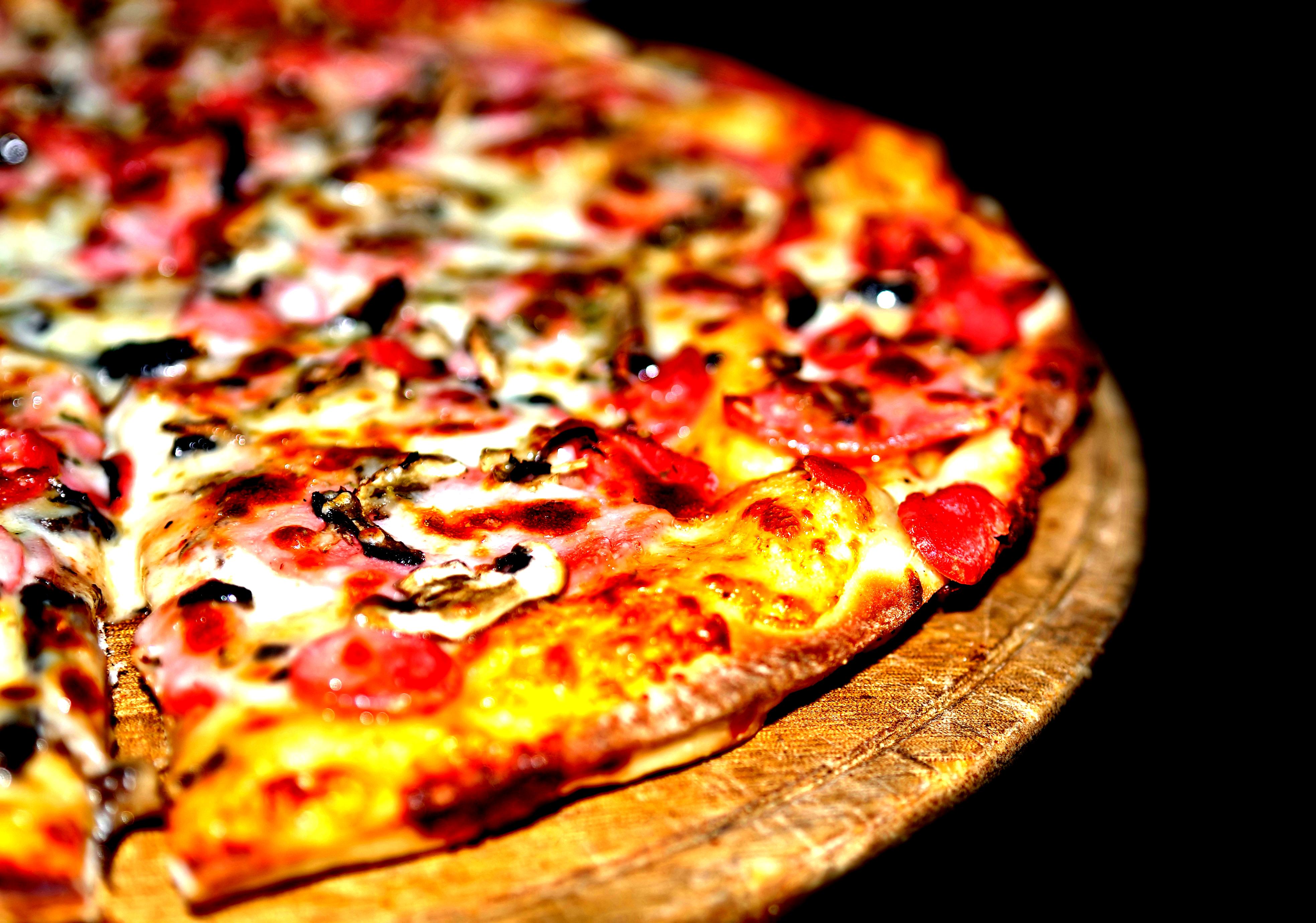 Download mobile wallpaper Food, Pizza for free.