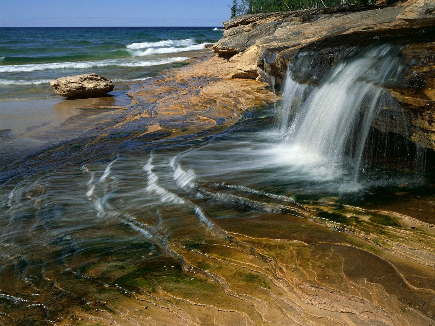 Free download wallpaper Landscape, Sea, Waterfalls on your PC desktop