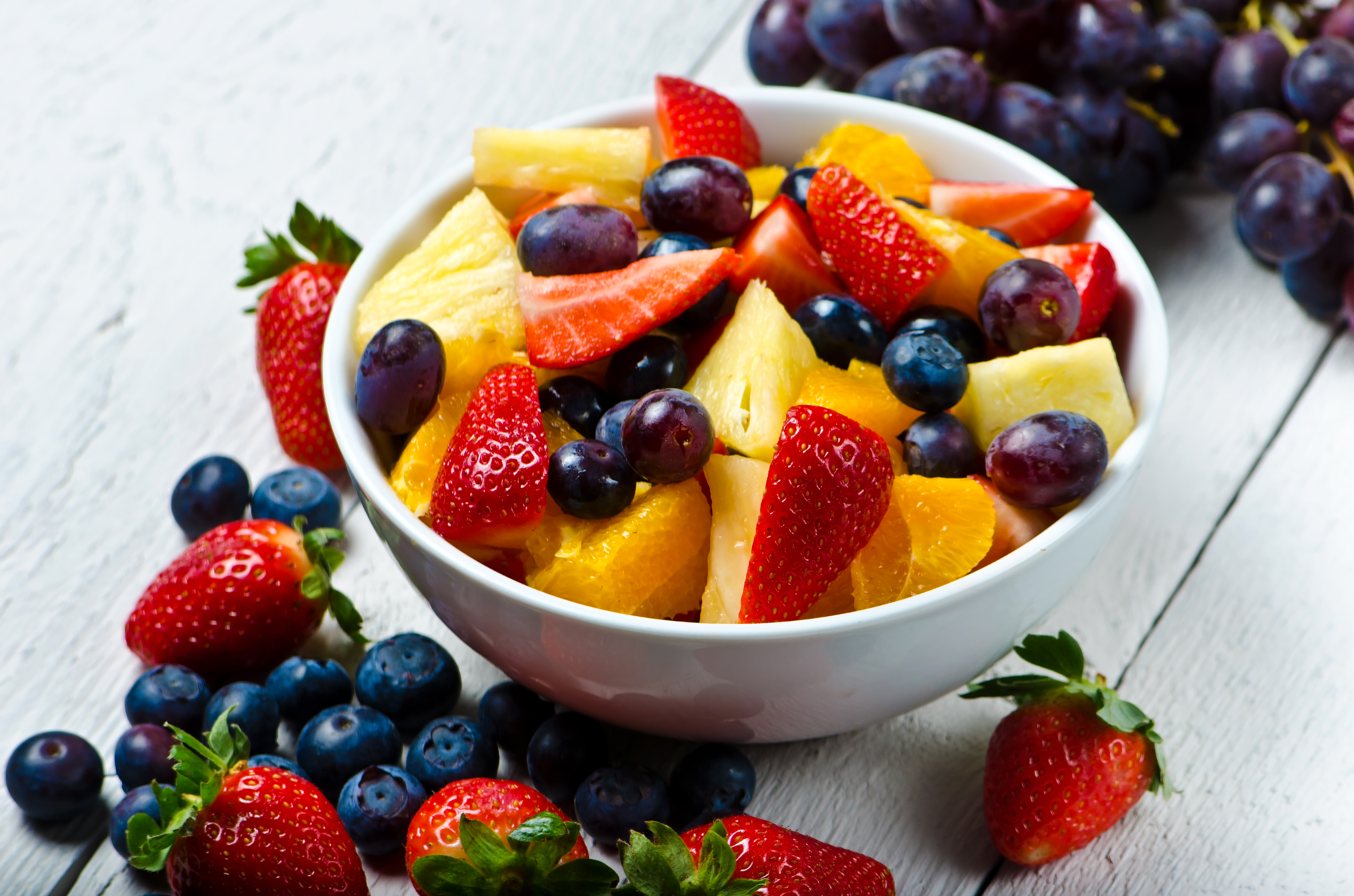 Free download wallpaper Fruits, Food, Strawberry, Blueberry, Berry, Fruit on your PC desktop