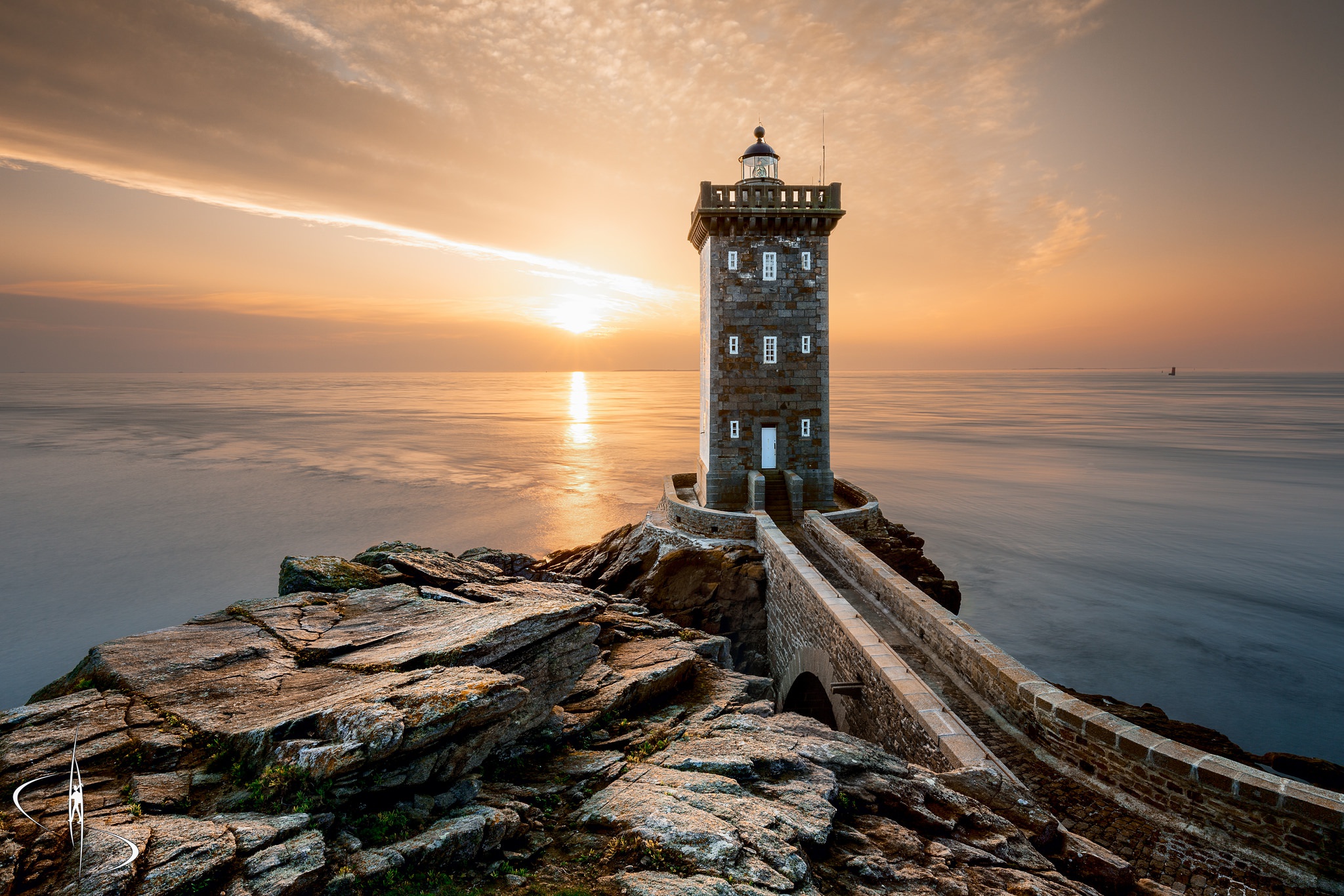 Free download wallpaper Building, Horizon, Ocean, Sunrise, Path, Lighthouse, Man Made on your PC desktop