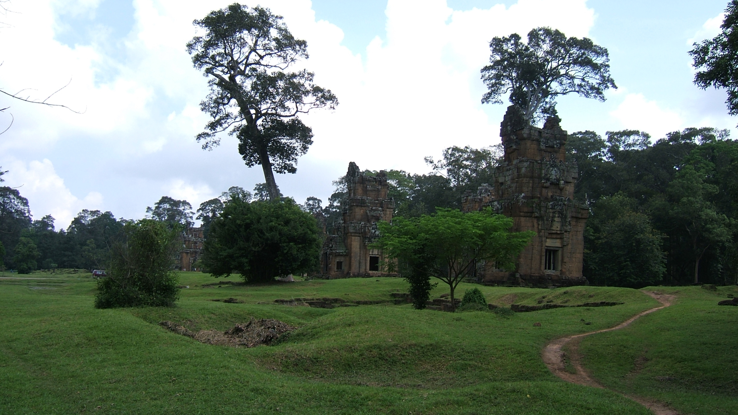 325594 descargar fondo de pantalla religioso, angkor thom, templos: protectores de pantalla e imágenes gratis