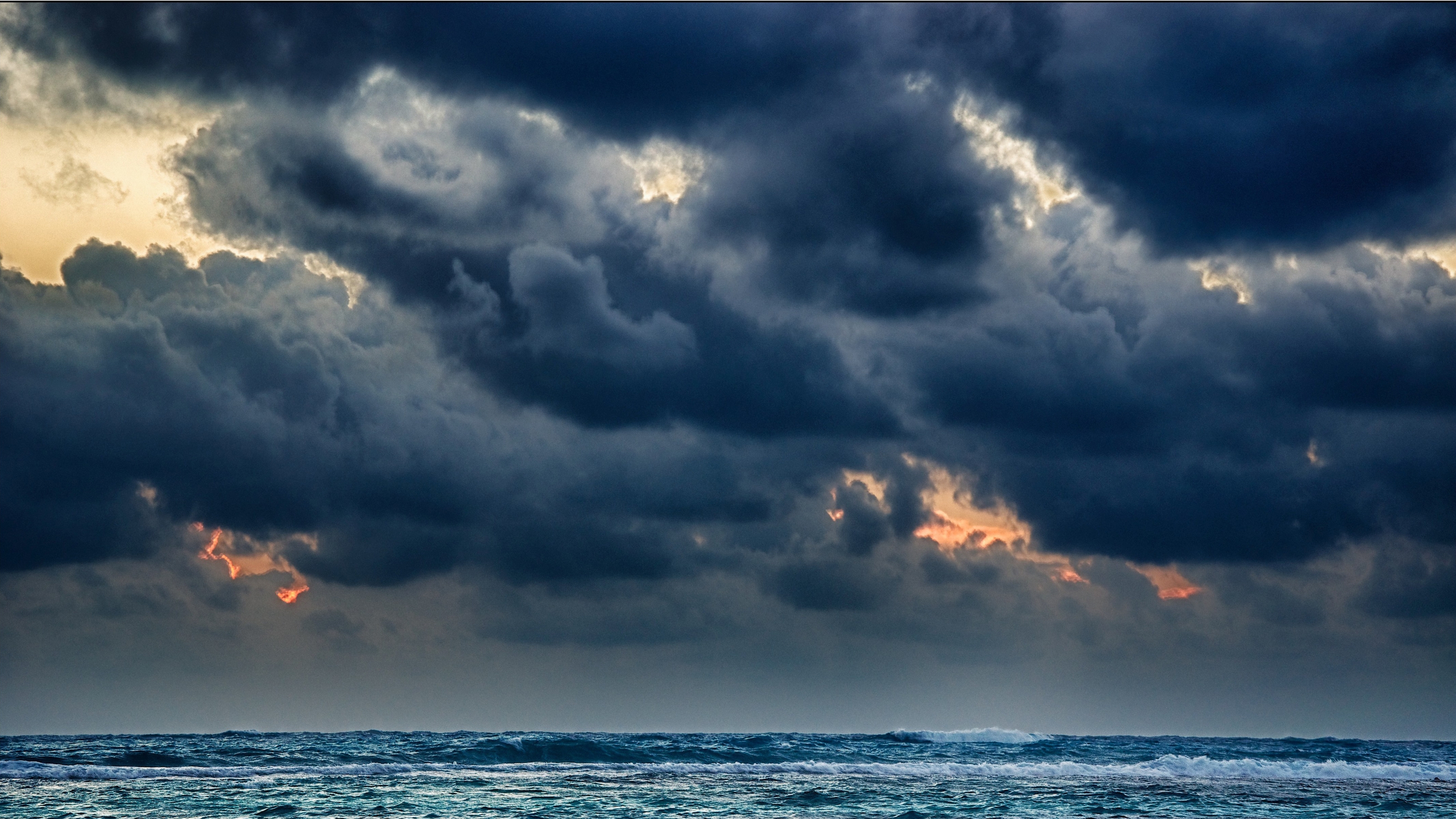 74108 descargar fondo de pantalla naturaleza, mar, nubes, oscuro, elemento, sombrío, tormenta, pesado: protectores de pantalla e imágenes gratis
