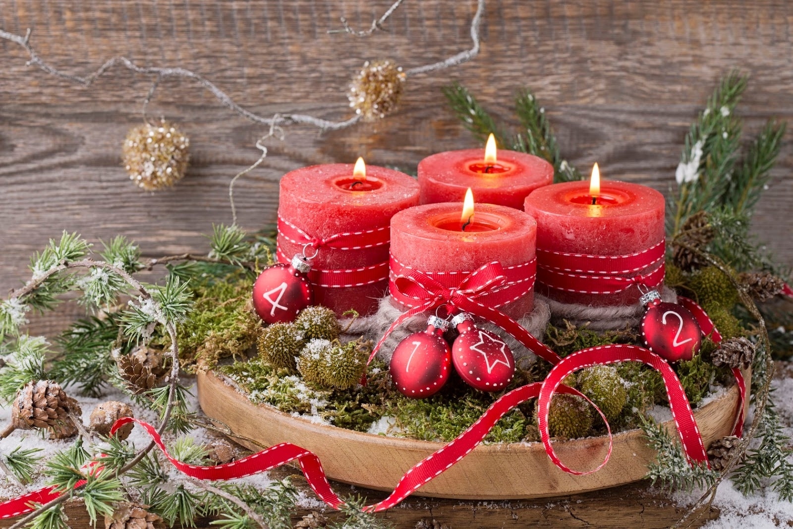 Free download wallpaper Wood, Christmas, Holiday, Decoration, Candle, Bauble on your PC desktop
