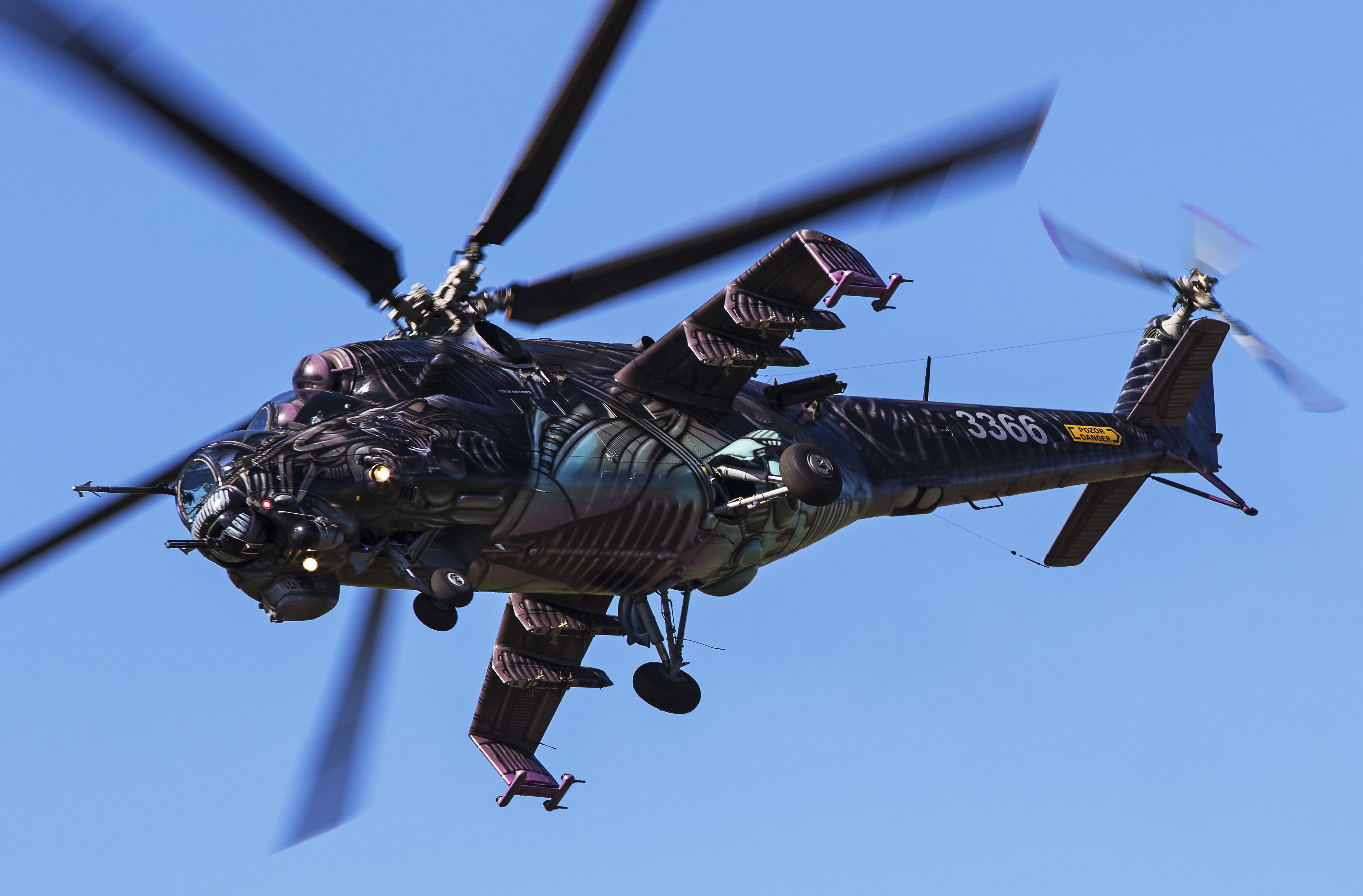 Handy-Wallpaper Militär, Helikopter, Mil Mi 24, Kampfhubschrauber, Militärhubschrauber kostenlos herunterladen.