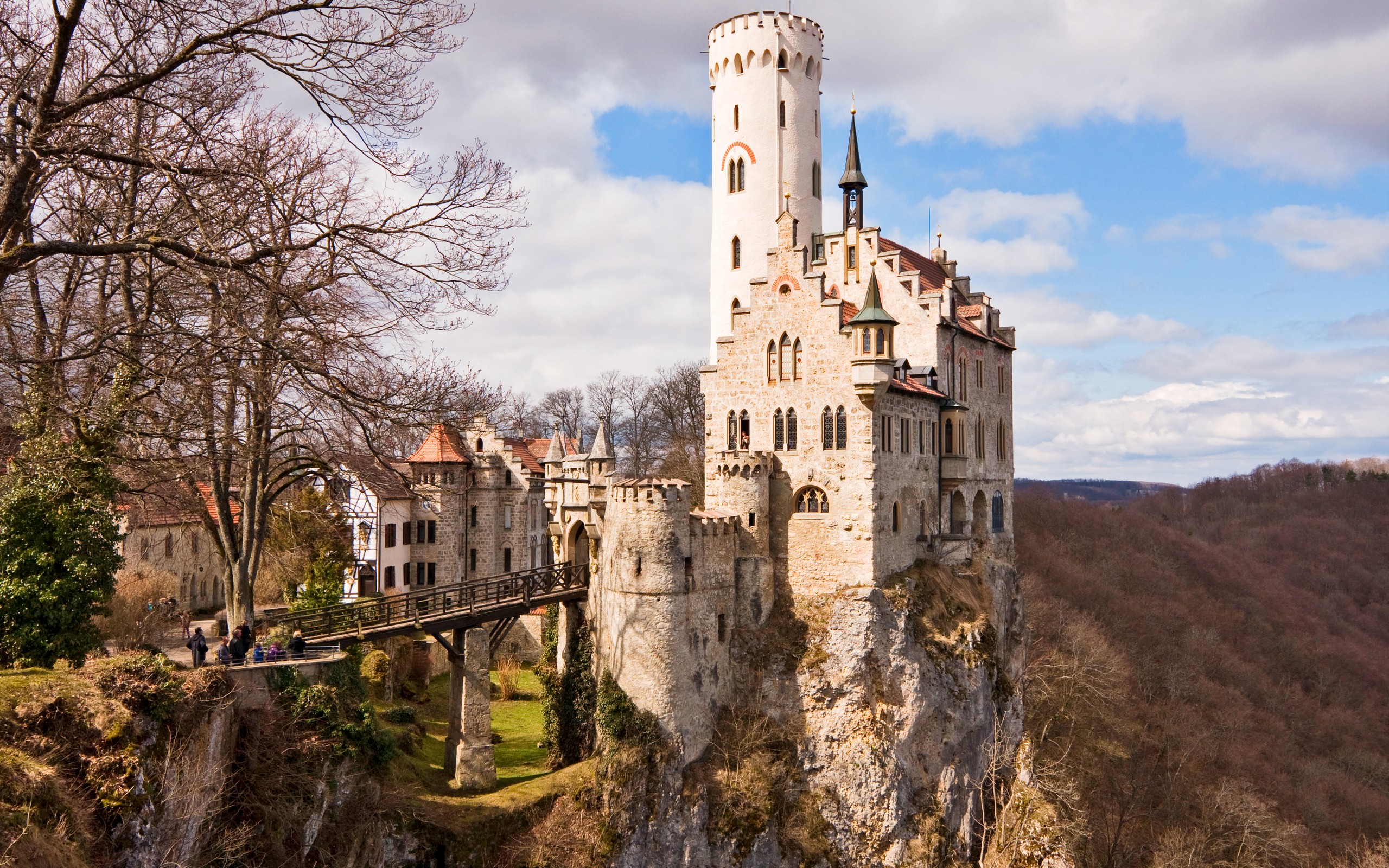 Скачать обои Замок Лихтенштейн (Вюртемберг) на телефон бесплатно