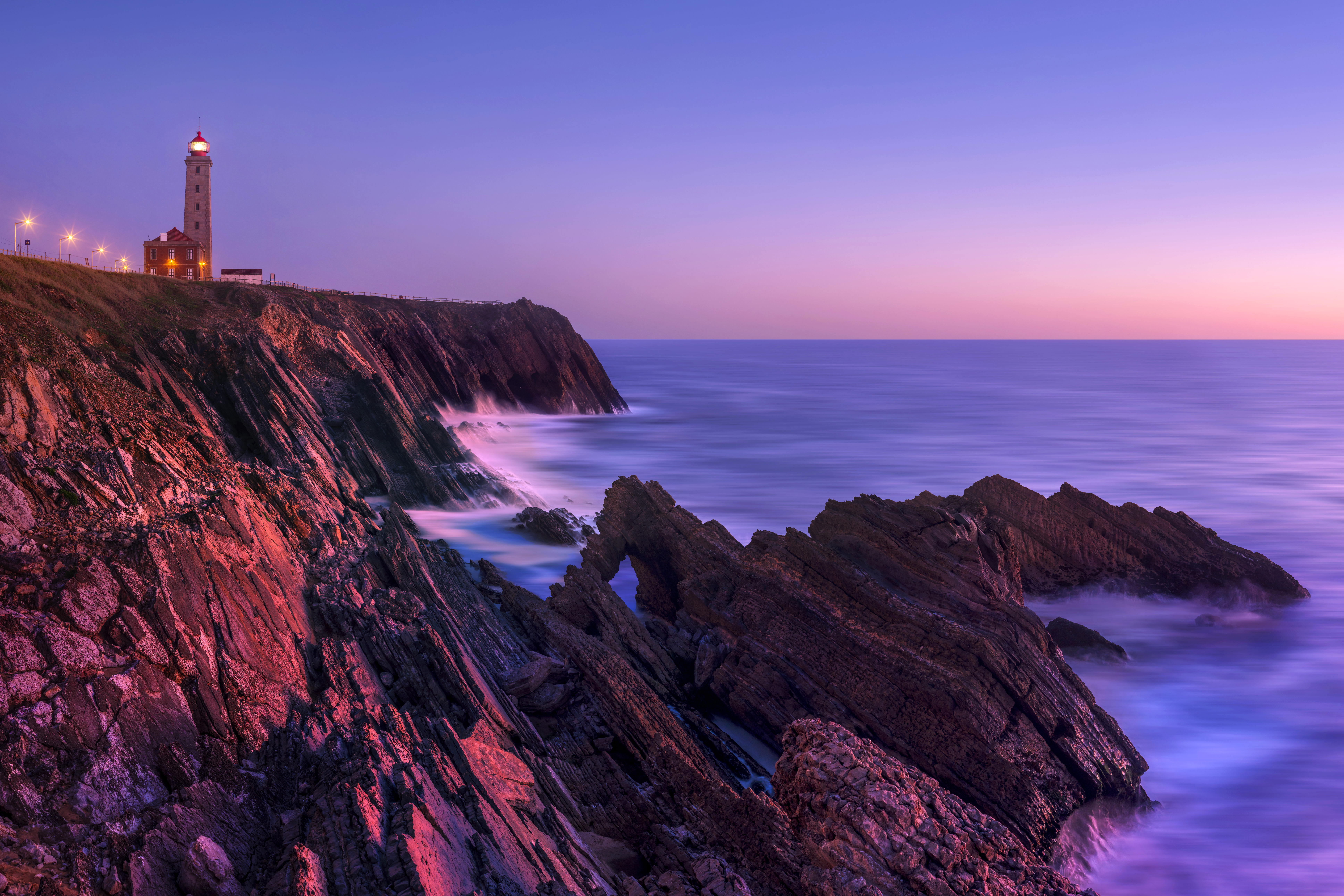 Download mobile wallpaper Dawn, Horizon, Coast, Ocean, Lighthouse, Man Made for free.