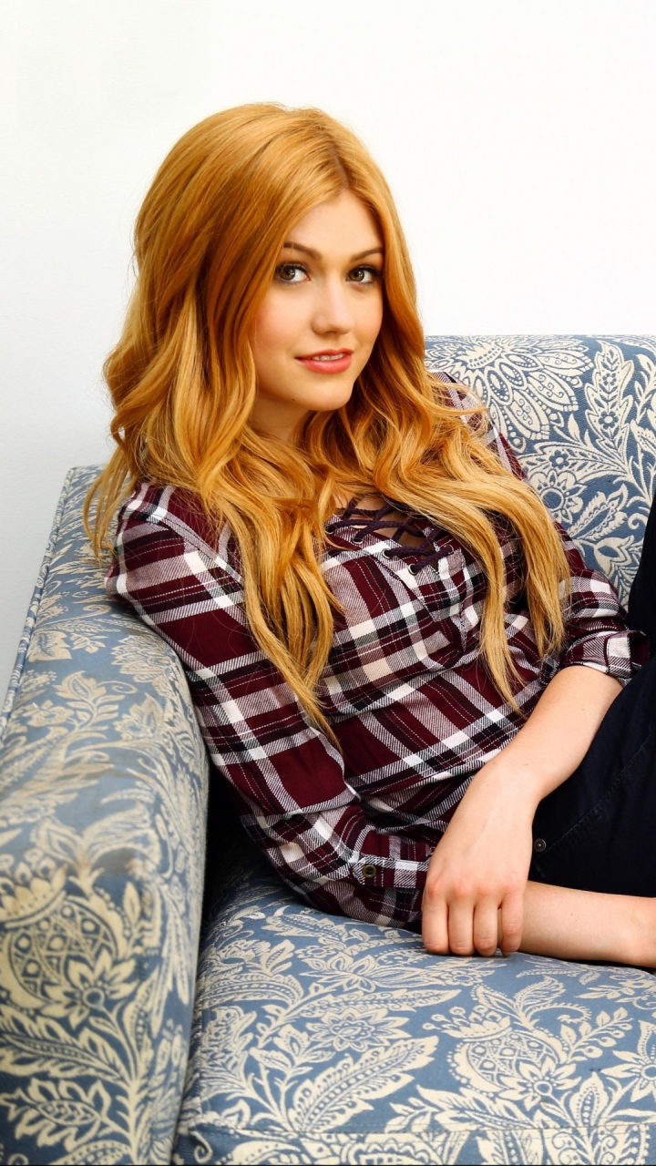 Download mobile wallpaper Celebrity, Katherine Mcnamara for free.