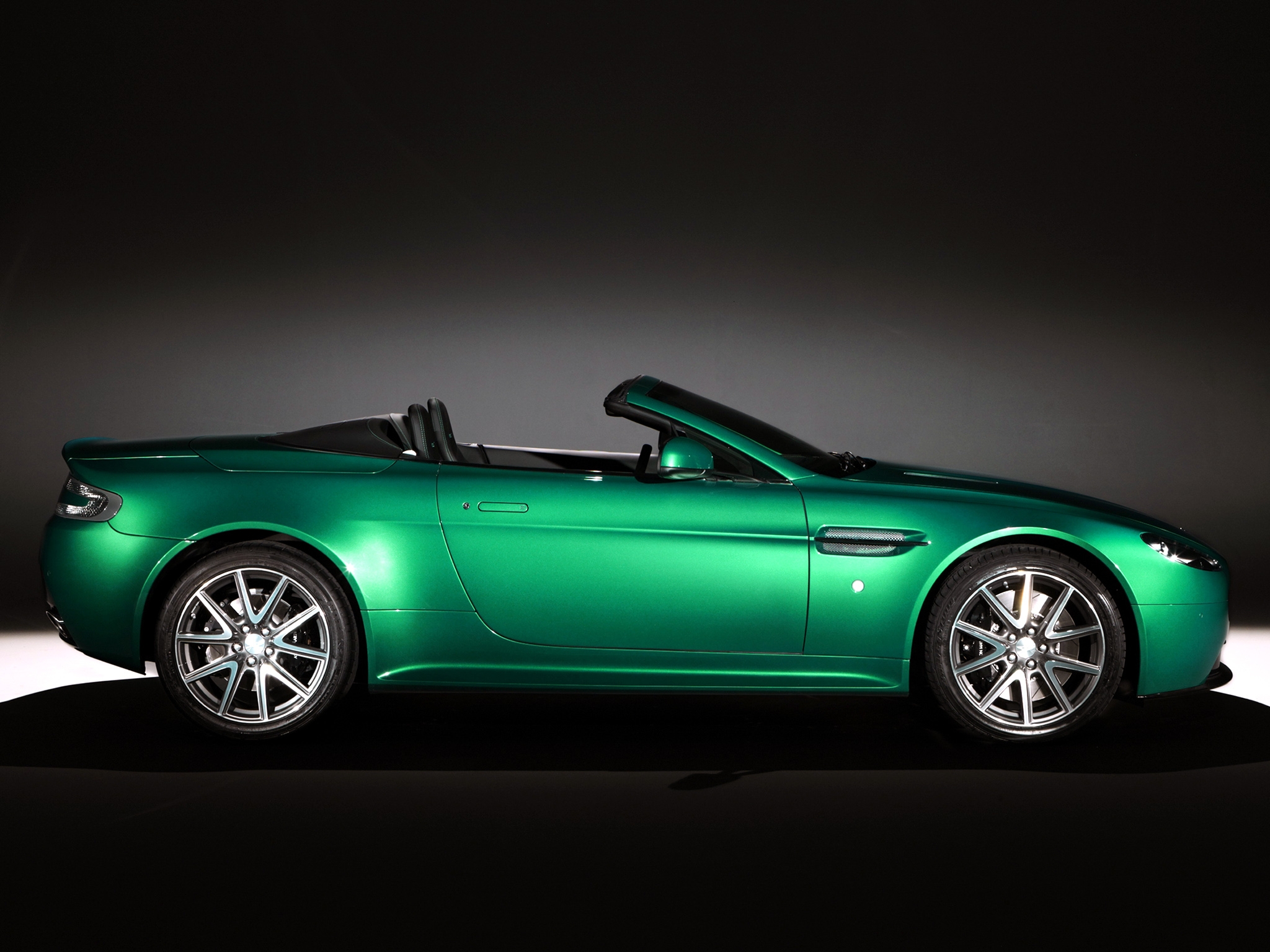 cars, aston martin, green, side view, style, 2011, v8, vantage Phone Background