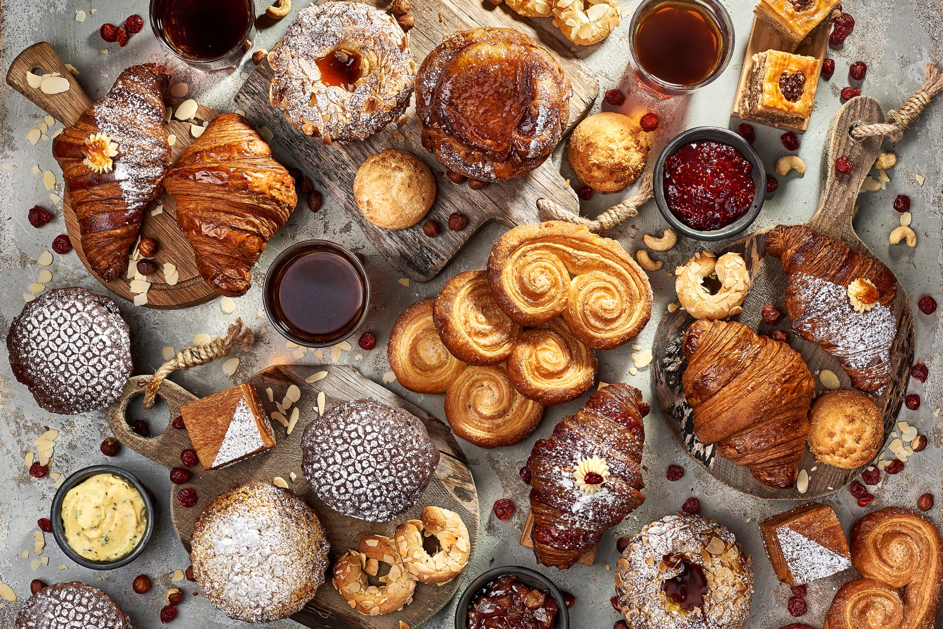 Download mobile wallpaper Food, Baking, Croissant, Viennoiserie for free.