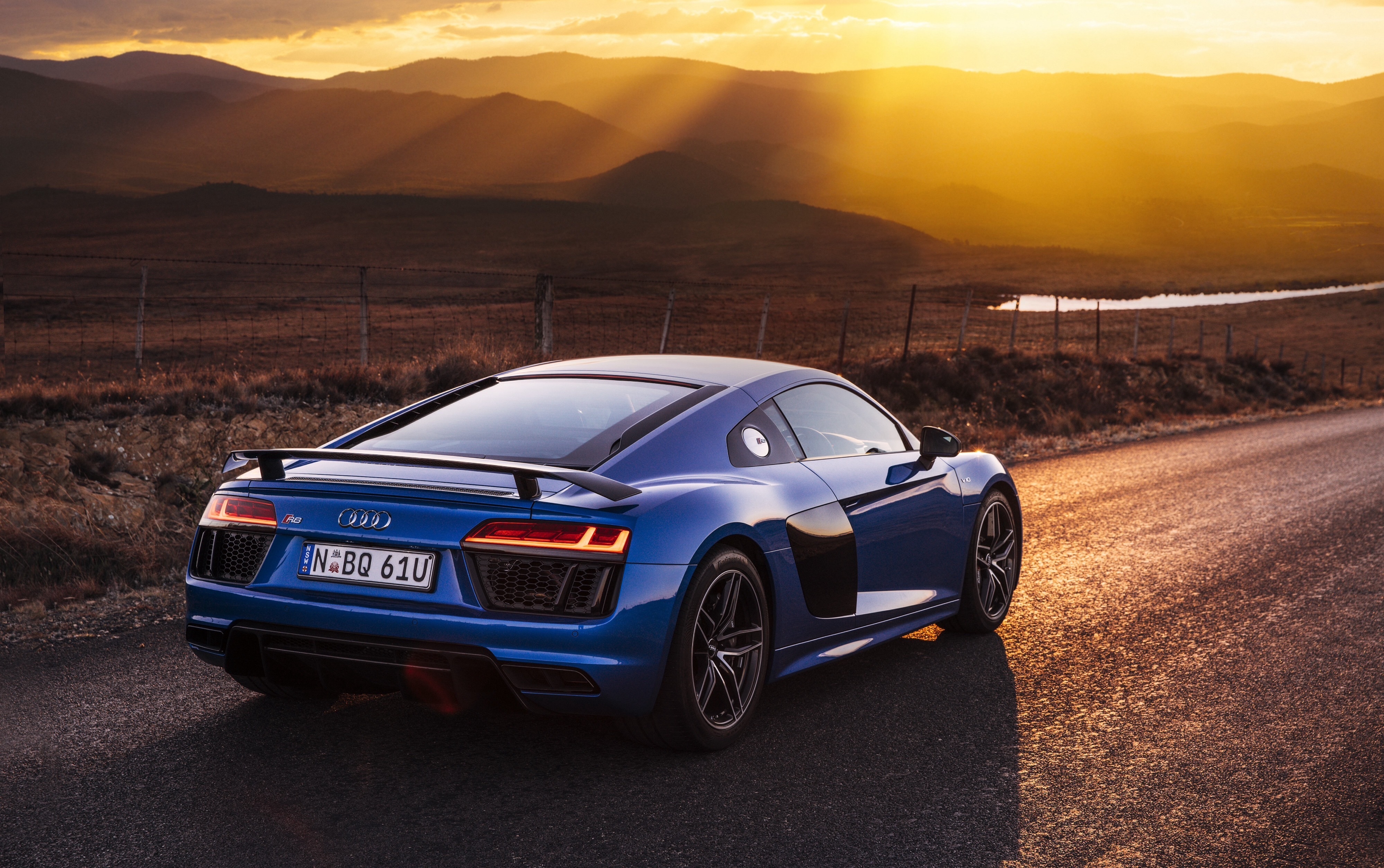 Download mobile wallpaper Audi, Car, Supercar, Audi R8, Vehicles, Audi R8 V10 for free.