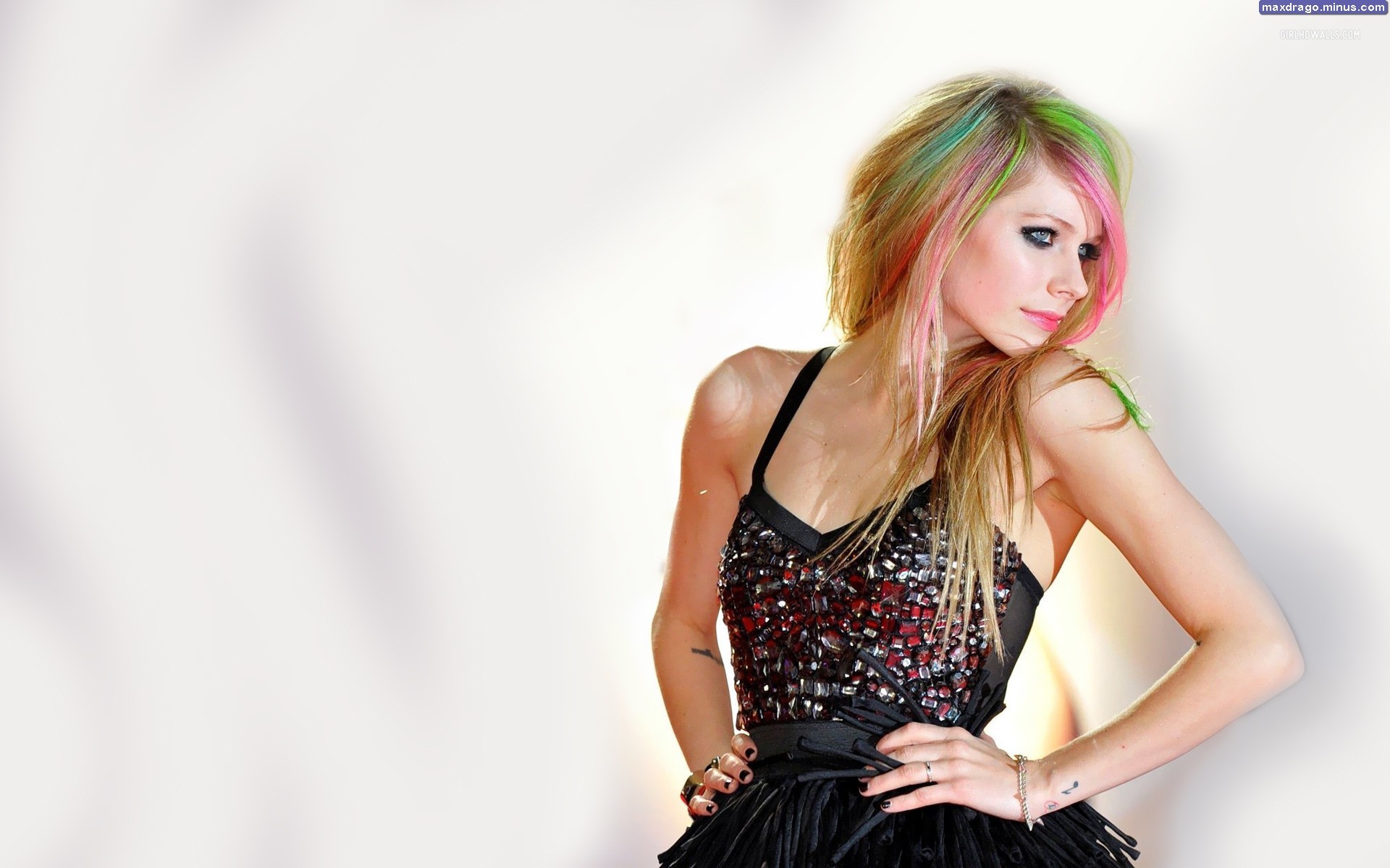  Avril Lavigne Full HD Wallpaper