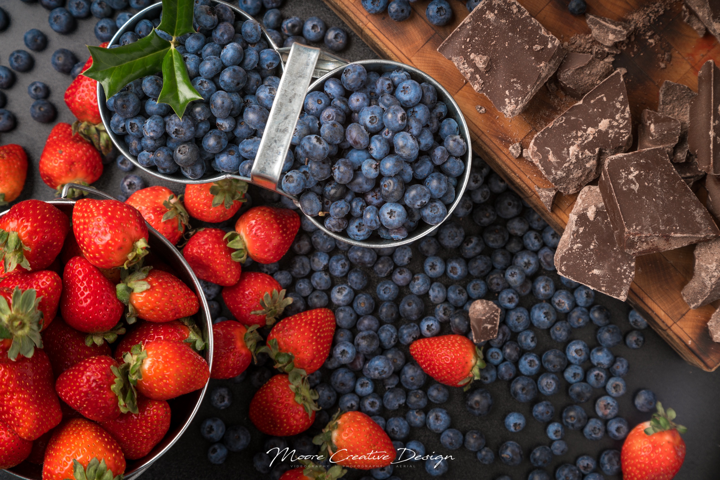 Free download wallpaper Food, Strawberry, Chocolate, Blueberry, Still Life, Berry, Fruit on your PC desktop