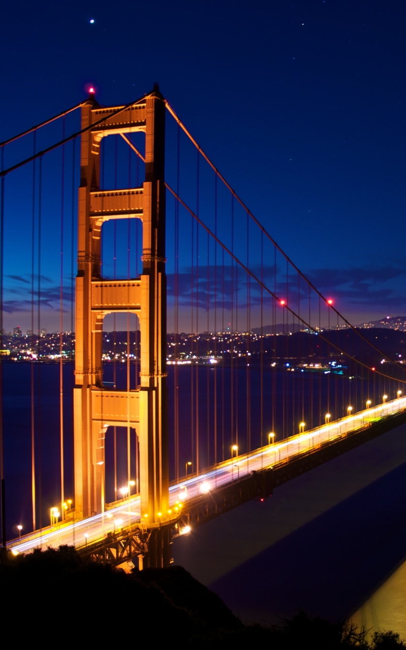 Handy-Wallpaper Stadt, Licht, Brücke, Bucht, San Francisco, Goldenes Tor, Brücken, Menschengemacht, Großstadt, Spiegelung, Betrachtung kostenlos herunterladen.